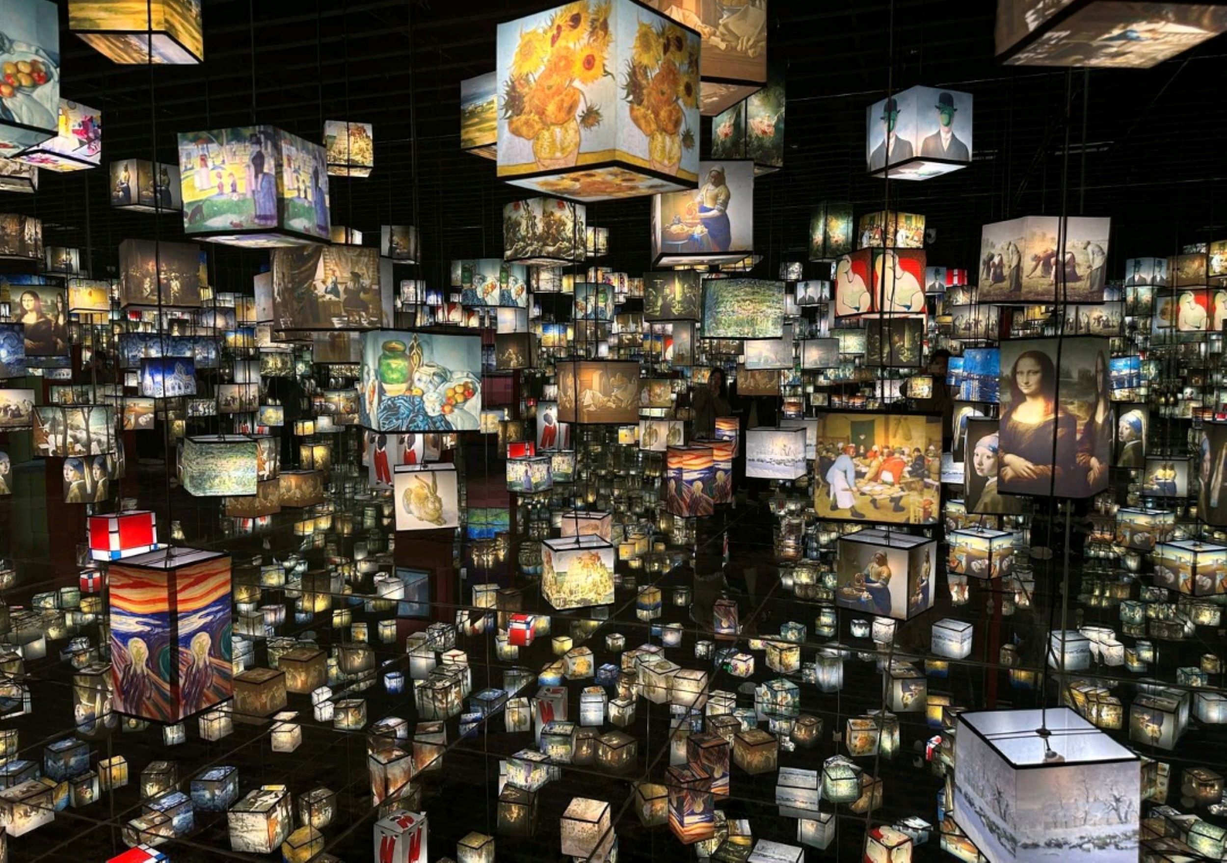 打破了傳統觀展的距離感,讓藝術不再是牆上的展品,而是可以走進、身處其中的沉浸式體驗 打破了傳統觀展的距離感,讓藝術不再是牆上的展品,而是可以走進、身處其中的沉浸式體驗