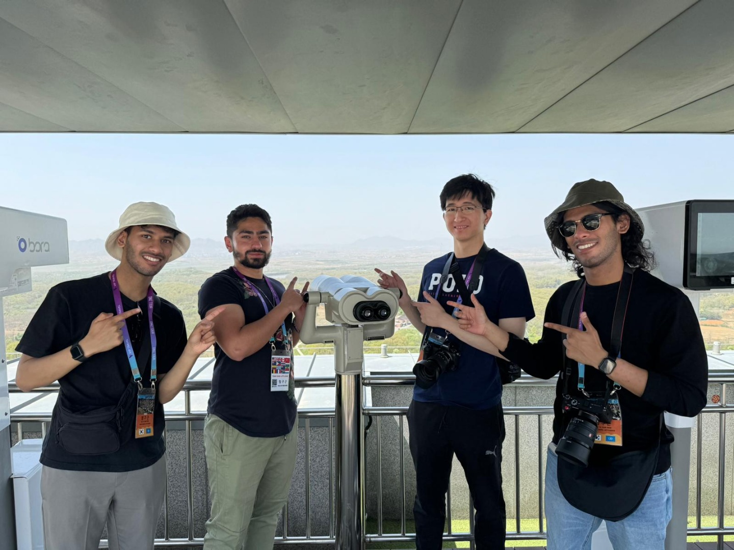 women visiting DMZ