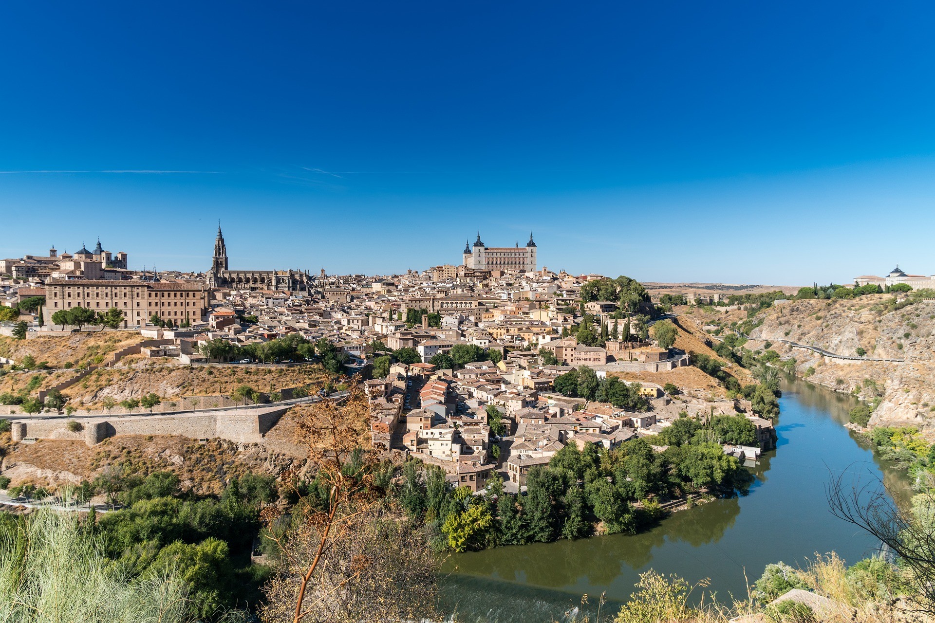 Toledo Monuments Tour with Optional Cathedral Visit & Wine Tasting