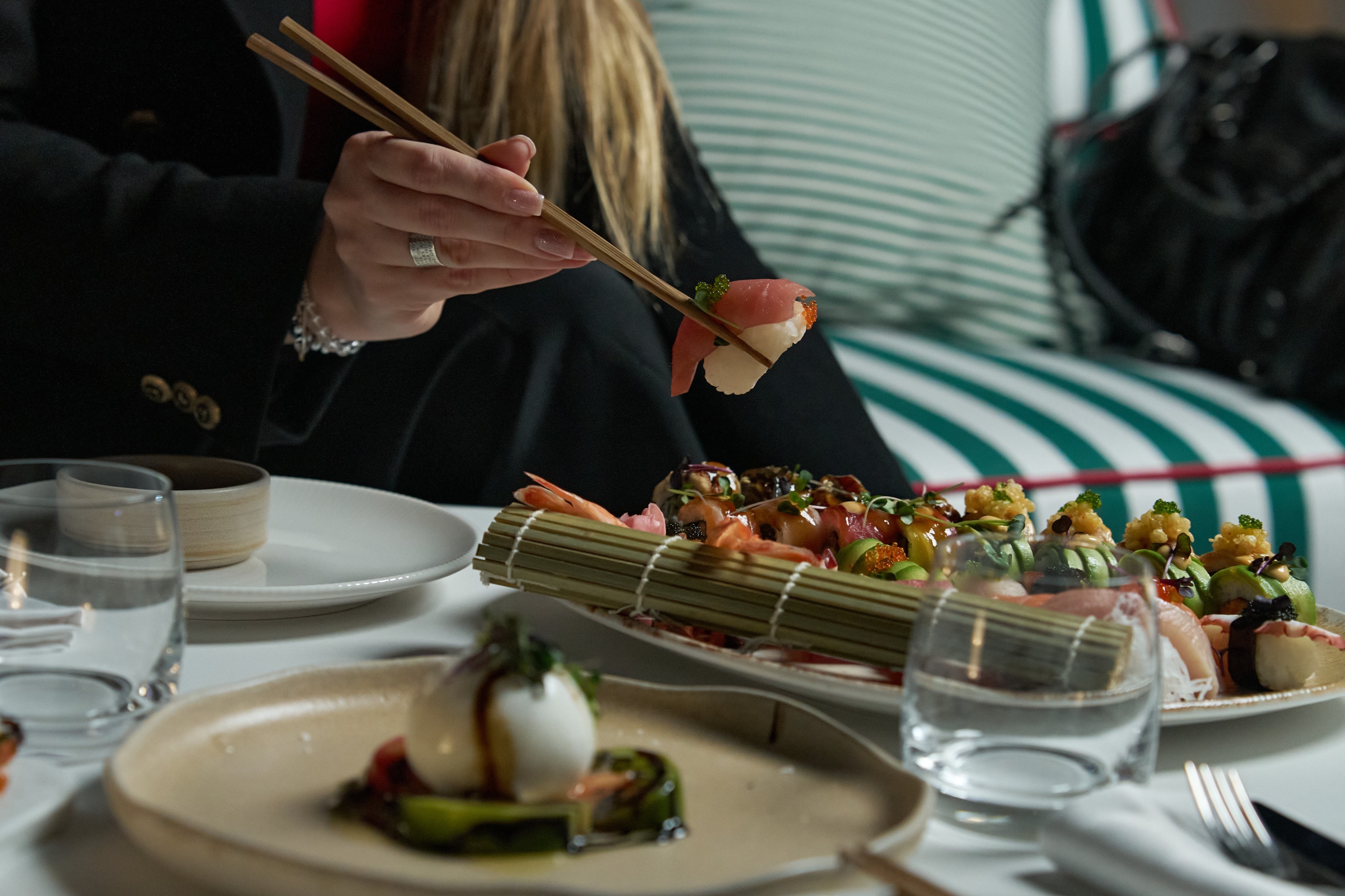 Noble Luxury Dinner Cruise at Dubai Marina with Michelin Chef Menu