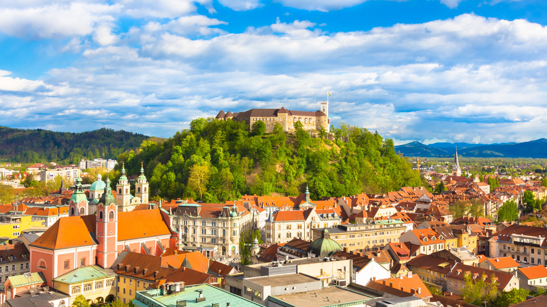 (Free eSIM) Ljubljana: Guided Castle Tour With Funicular Ride