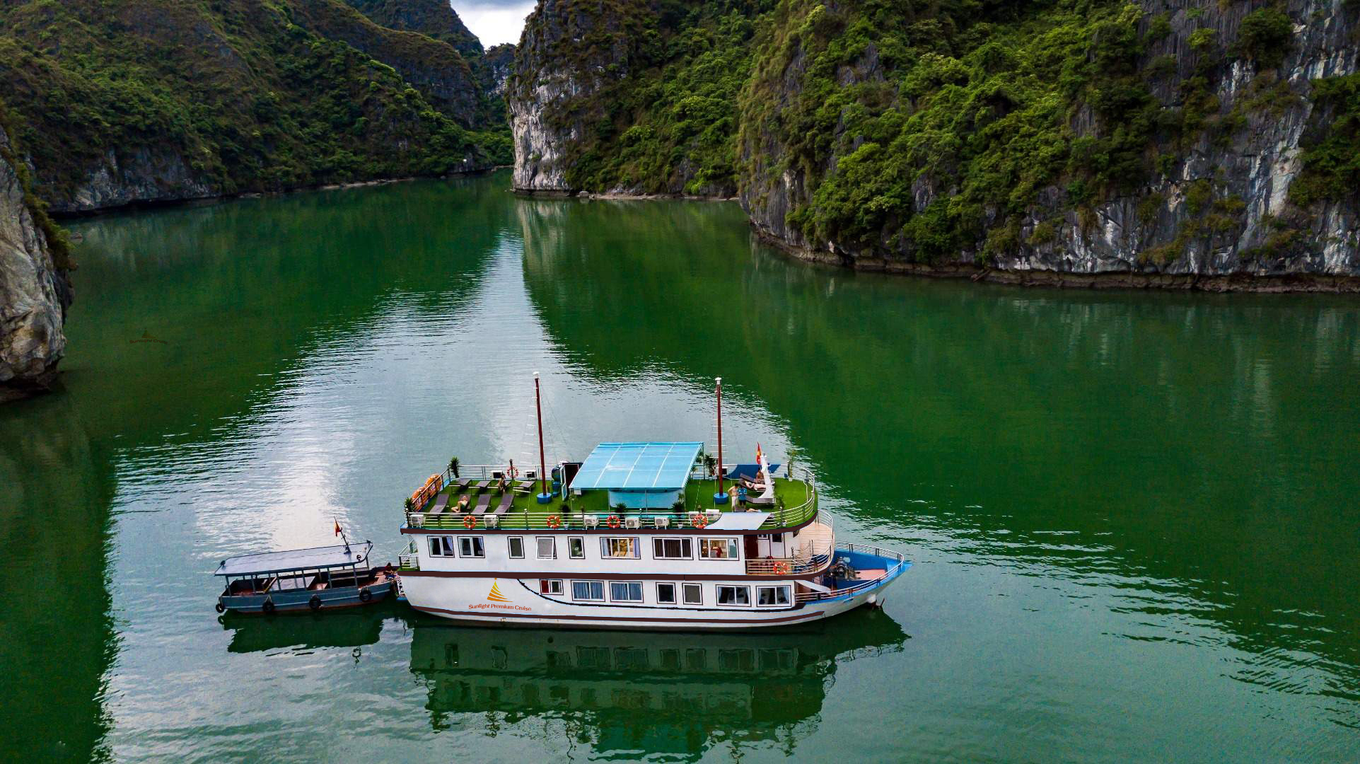 Ha Long Bay & Sung Sot Cave Multi-day  Tour