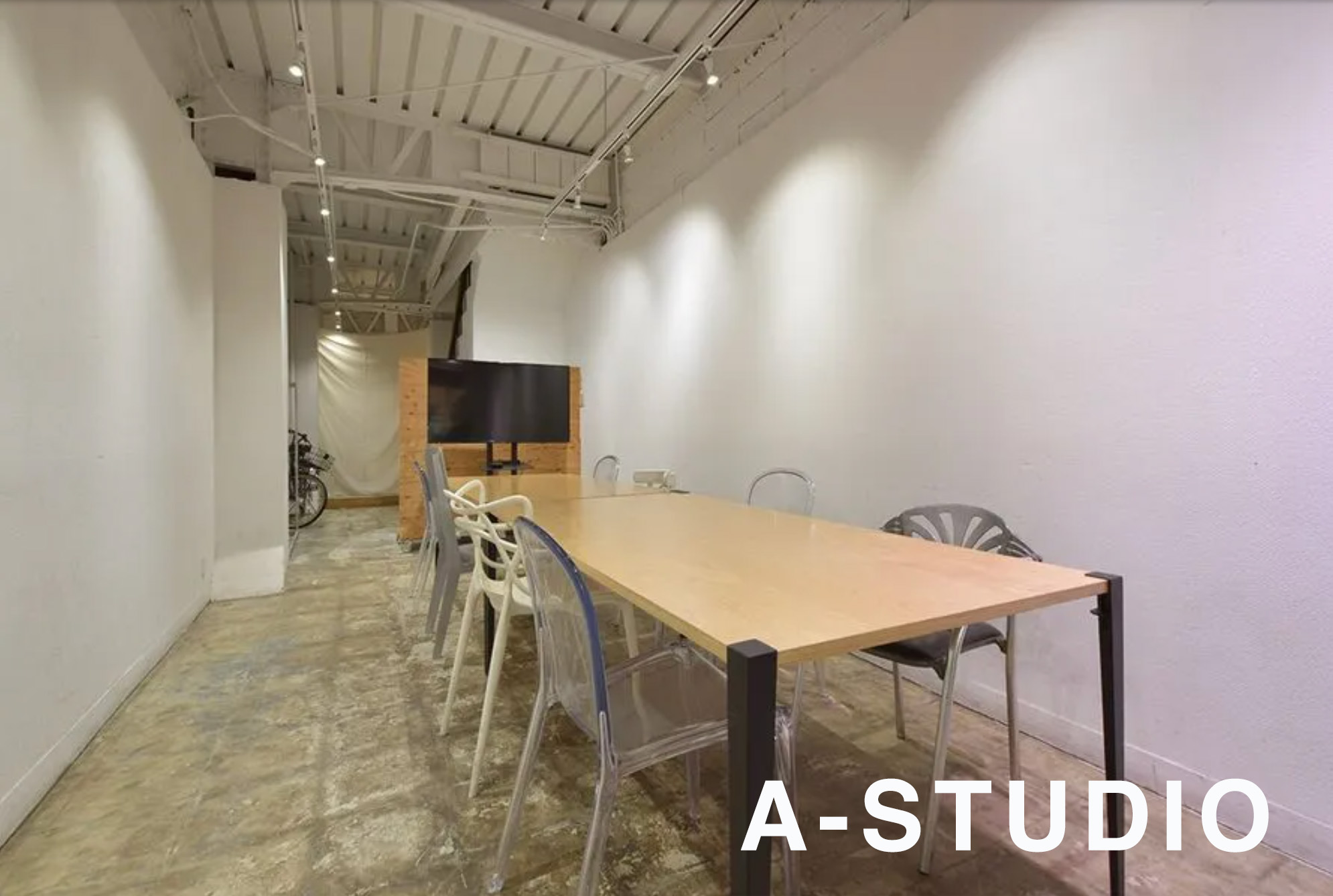 A攝影棚（體驗時使用的攝影棚為A、B、C其中之一）。