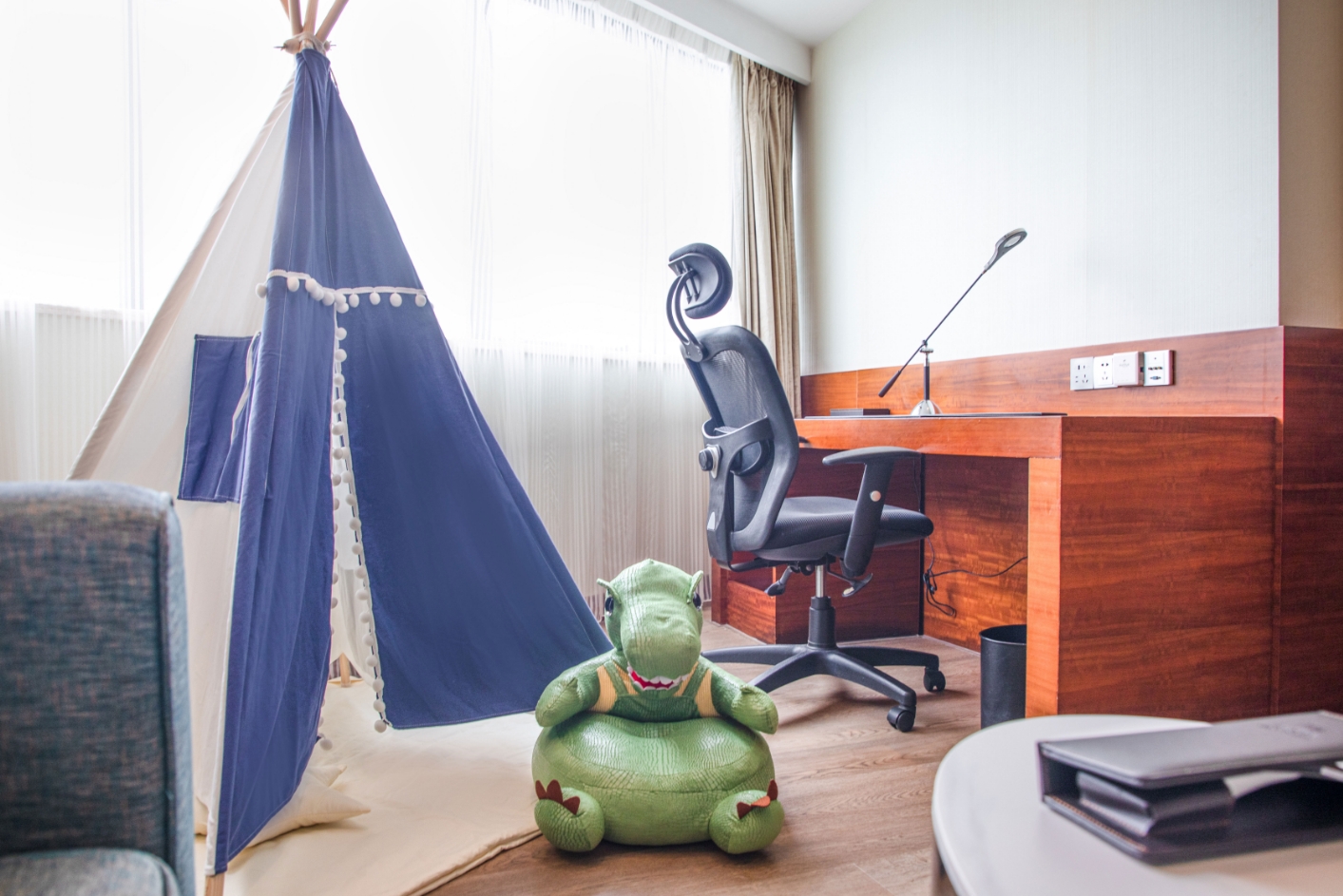 [Exclusive Offer] Holiday Inn Shenzhen Donghua Hotel Accommodation Package | IHG Group