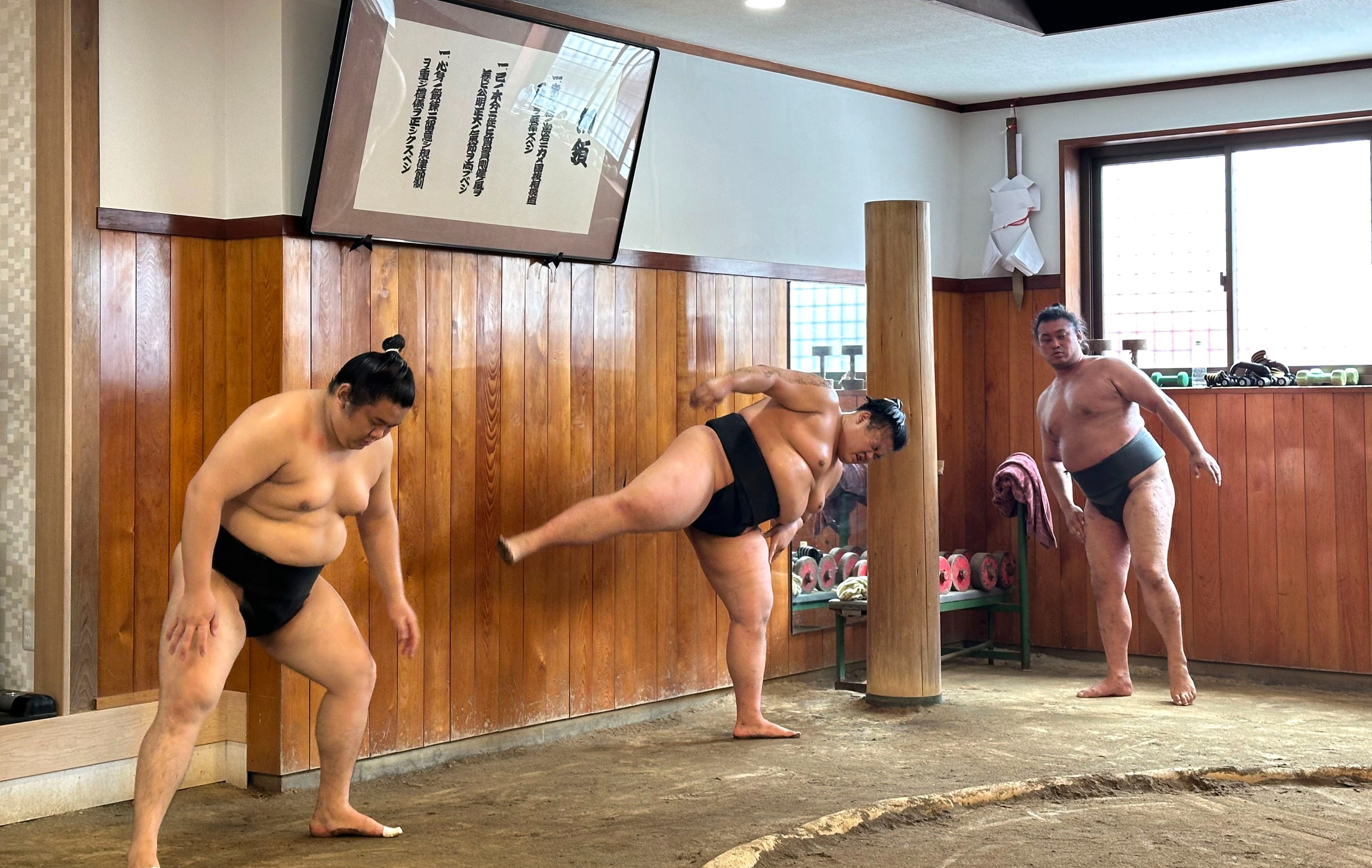 相撲部屋晨間訓練體驗（含專業導遊 & 午餐）