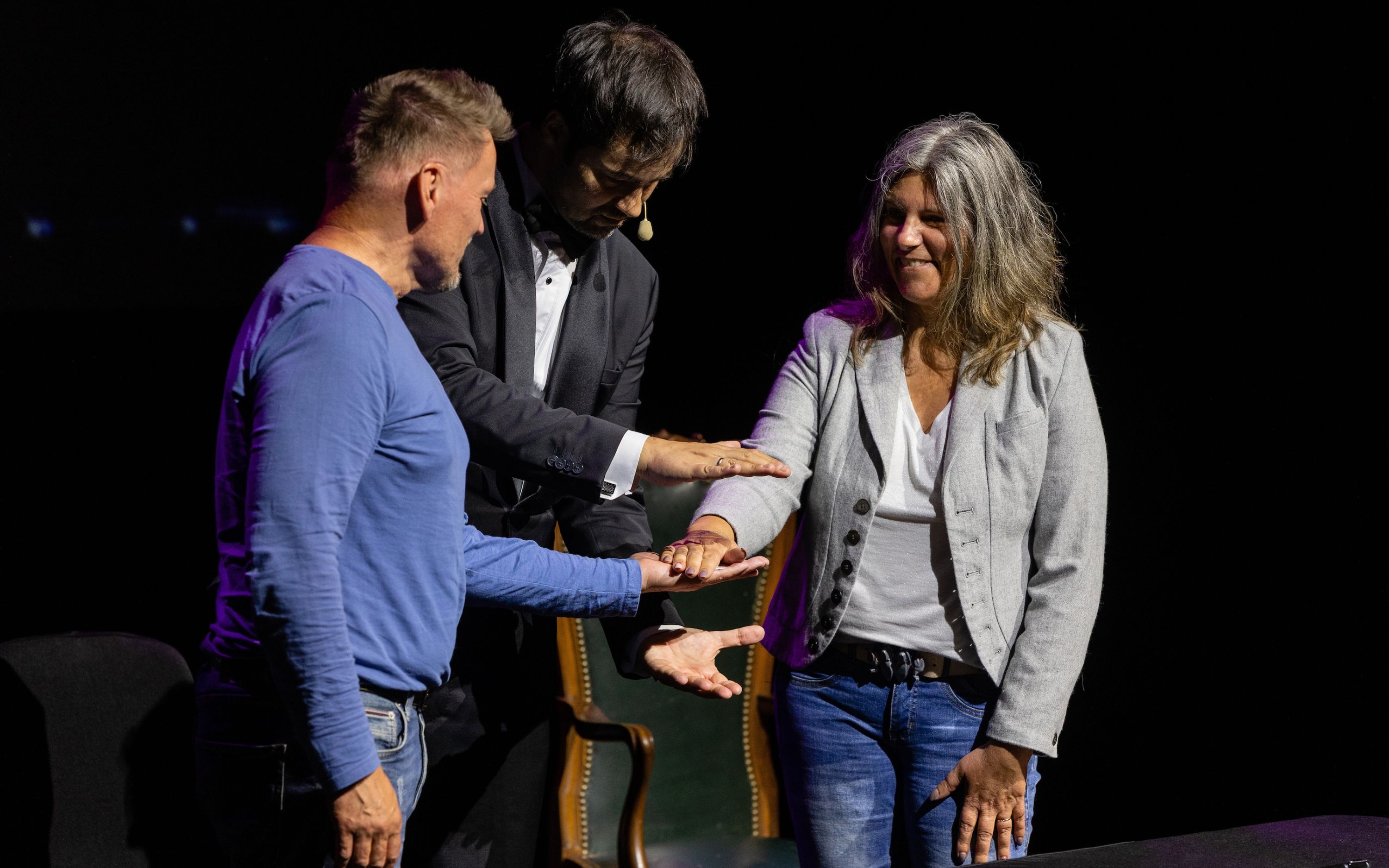 Close Up Wonders show ticket at Magic World Vienna