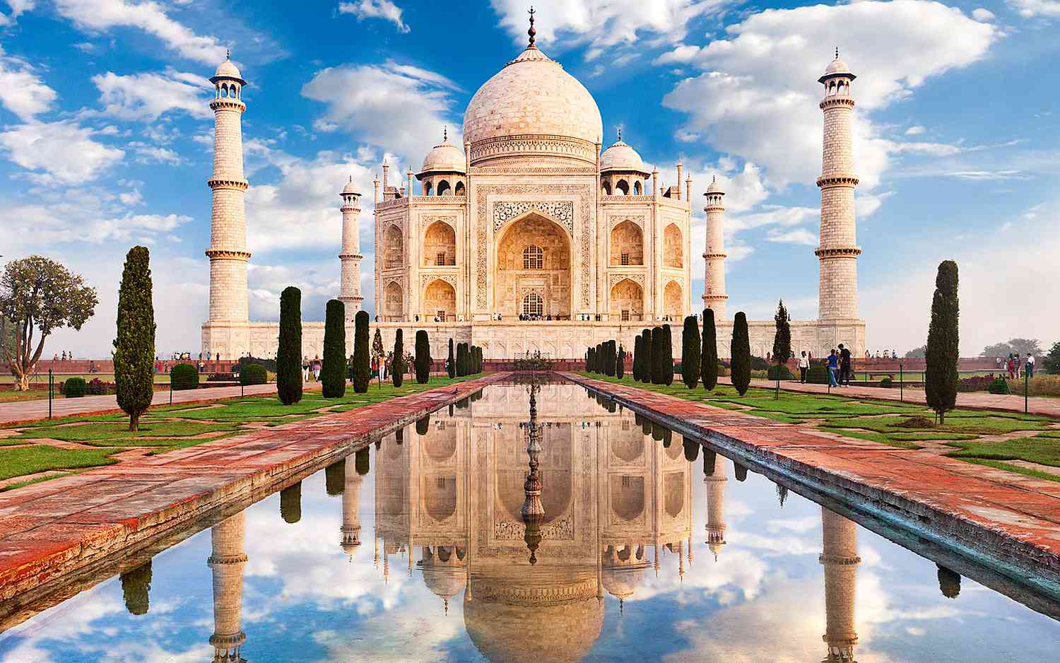 Taj Mahal Audio Guide Experience