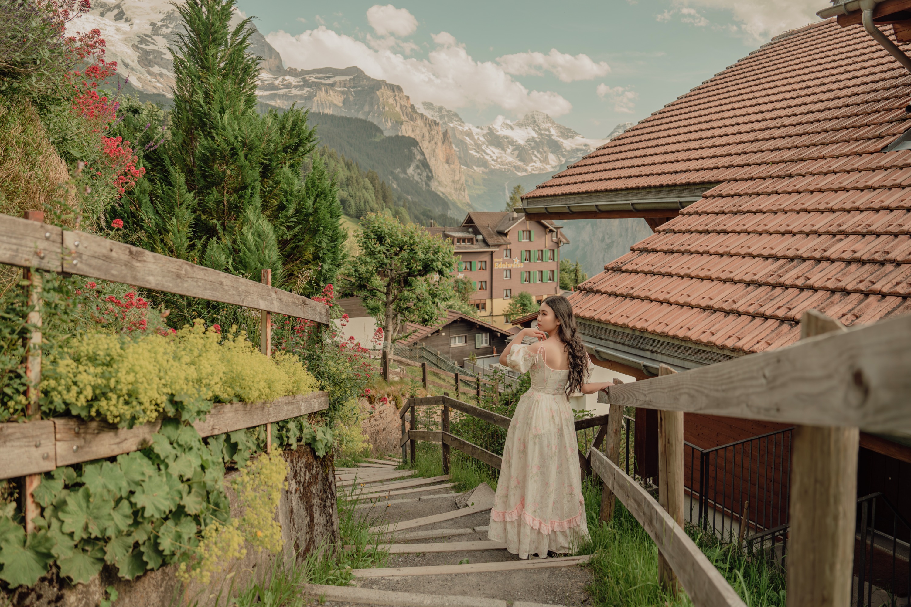 Private Photoshoot Tour: Lauterbrunnen &amp; Wengen at the best spots