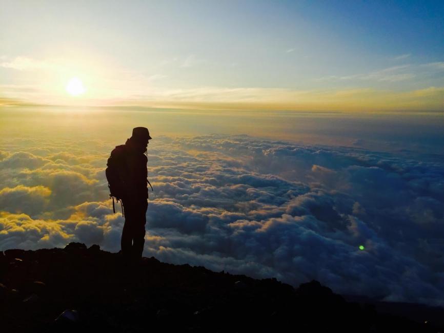 2天1夜富士山登山之旅（8合目指定方案）| 吉田路線巴士之旅 | 新宿出發 | 英文登山嚮導