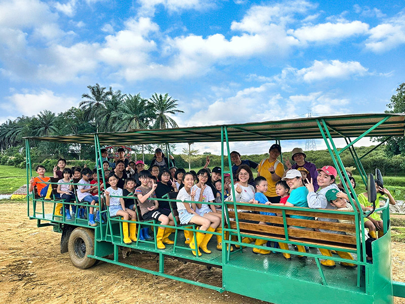 One-Day Senai Farm & Desaru Adventure