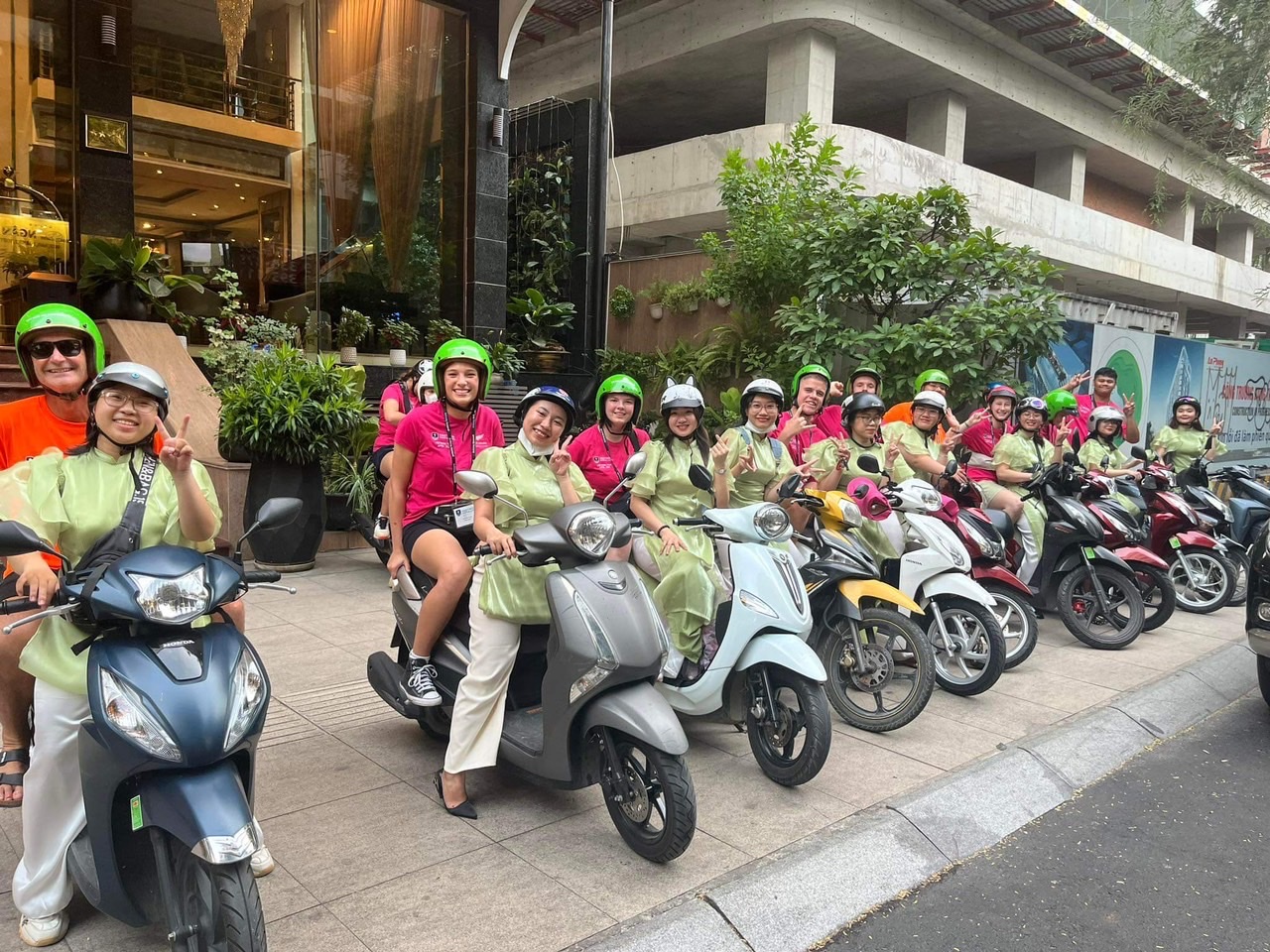 西貢摩托車美食騎行