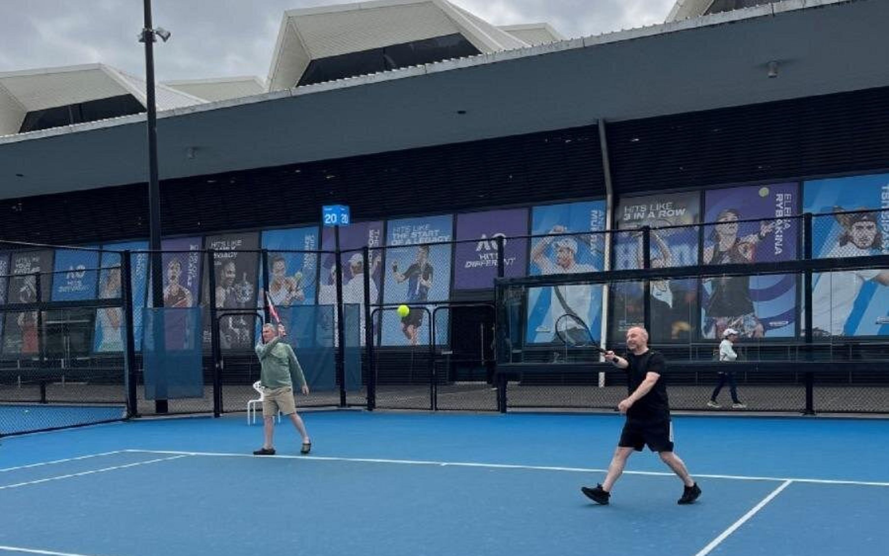 探索世界頂級網球場之一背後的激情、活力和歷史