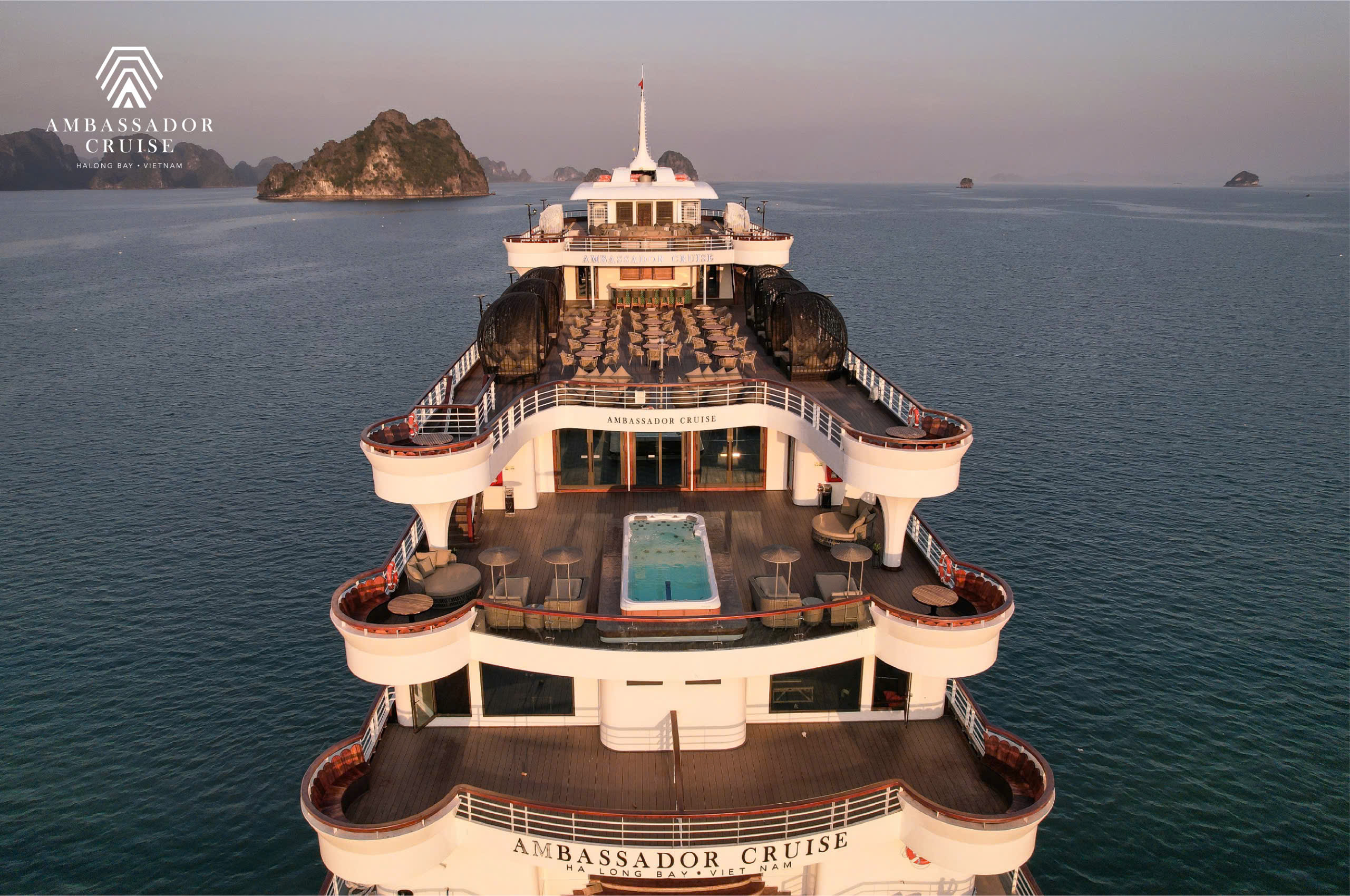 【路線2】下龍灣豪華遊船之旅（Ambassador Cruise提供）