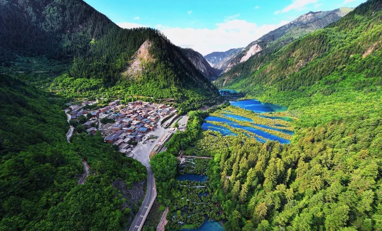 四川成都九寨溝+黃龍風景名勝區2日1晚遊（2-8人小團，含高鐵往返，多酒店可選）