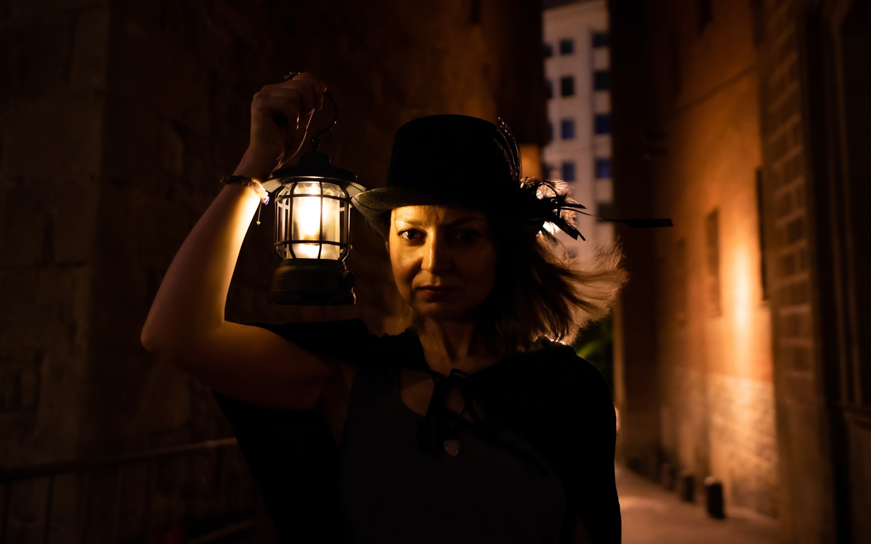 Barcelona Gothic Quarter Night Walking Tour with Legends