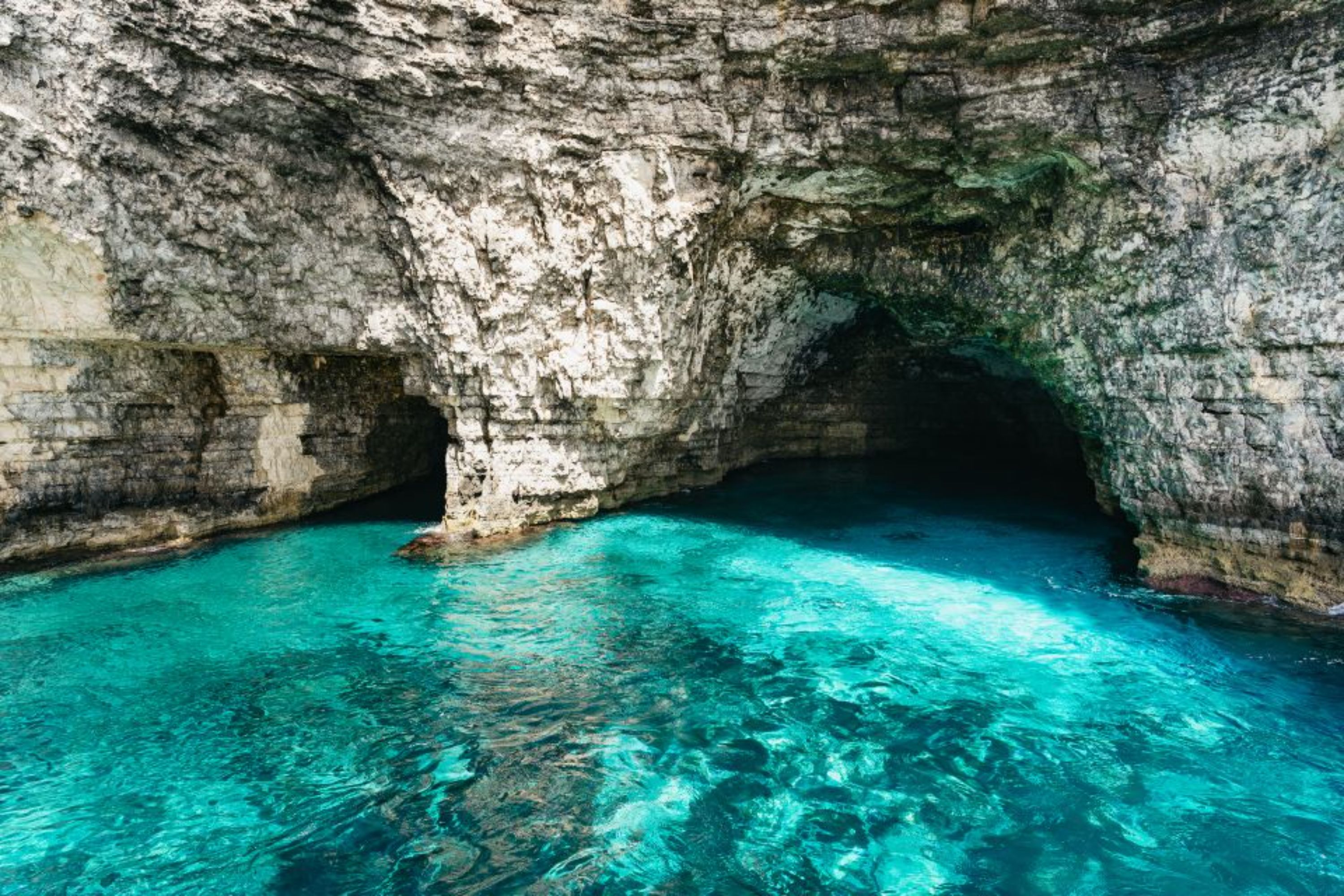 comino sea caves