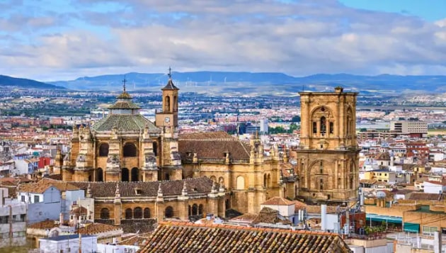 Granada Cathedral and Albaicin Day Tour in Spain
