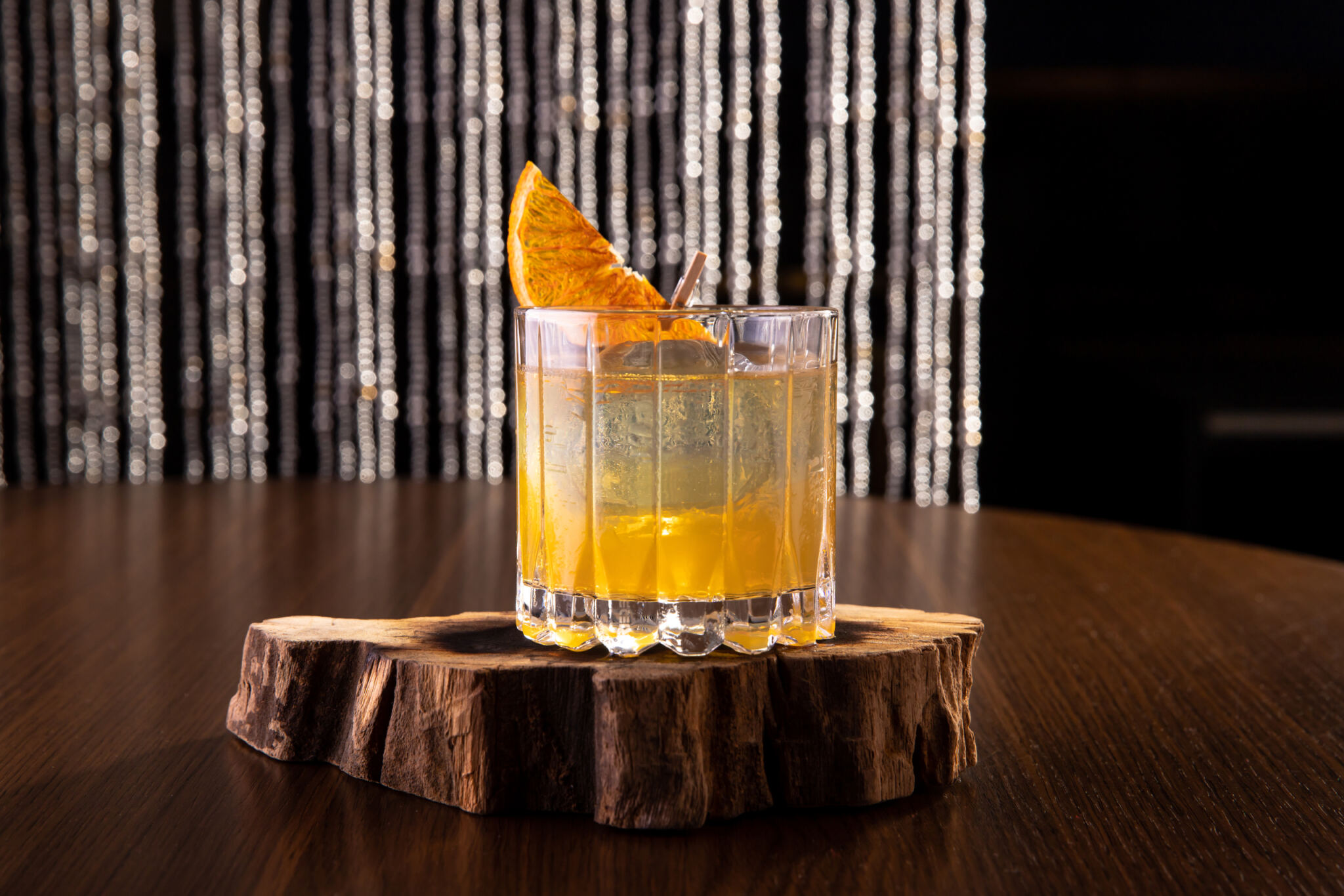 西貢兔子洞酒吧夜生活體驗 (Nightlife Experience At Speakeasy Bar - Rabbit Hole Saigon)