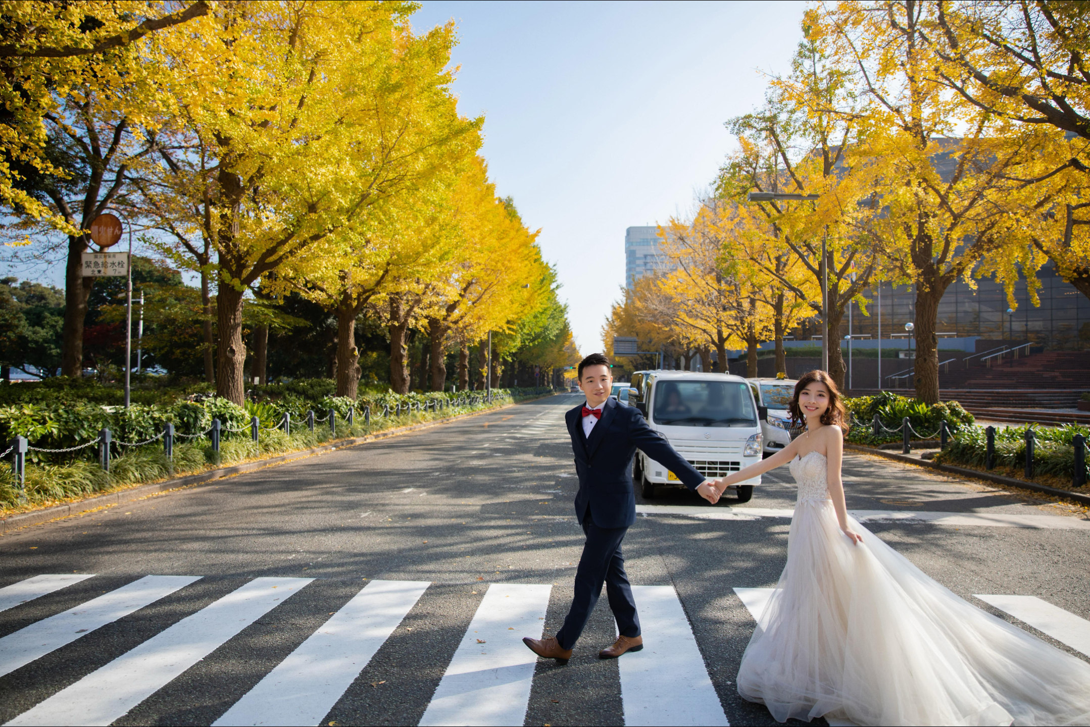 山下公園 - 海濱長廊，擁有花園和橫濱海灣大橋的景色
