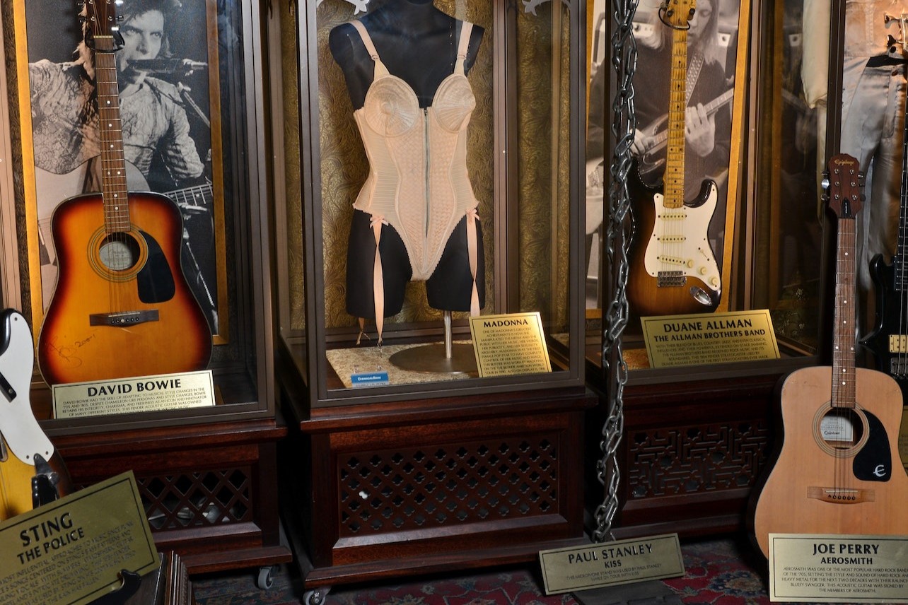 Indulge in rock 'n' roll flavors at Old Park Lane