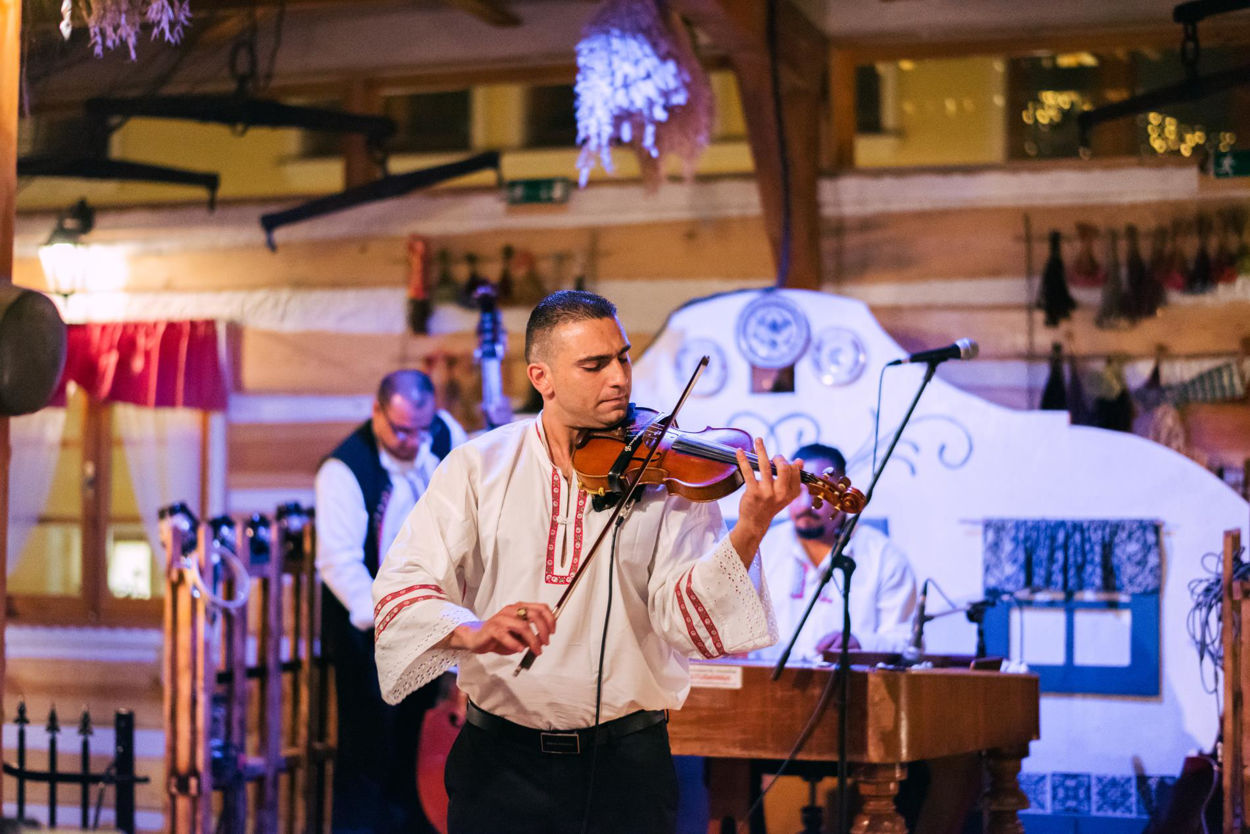 Folkloric Dinner Show Experience in Prague