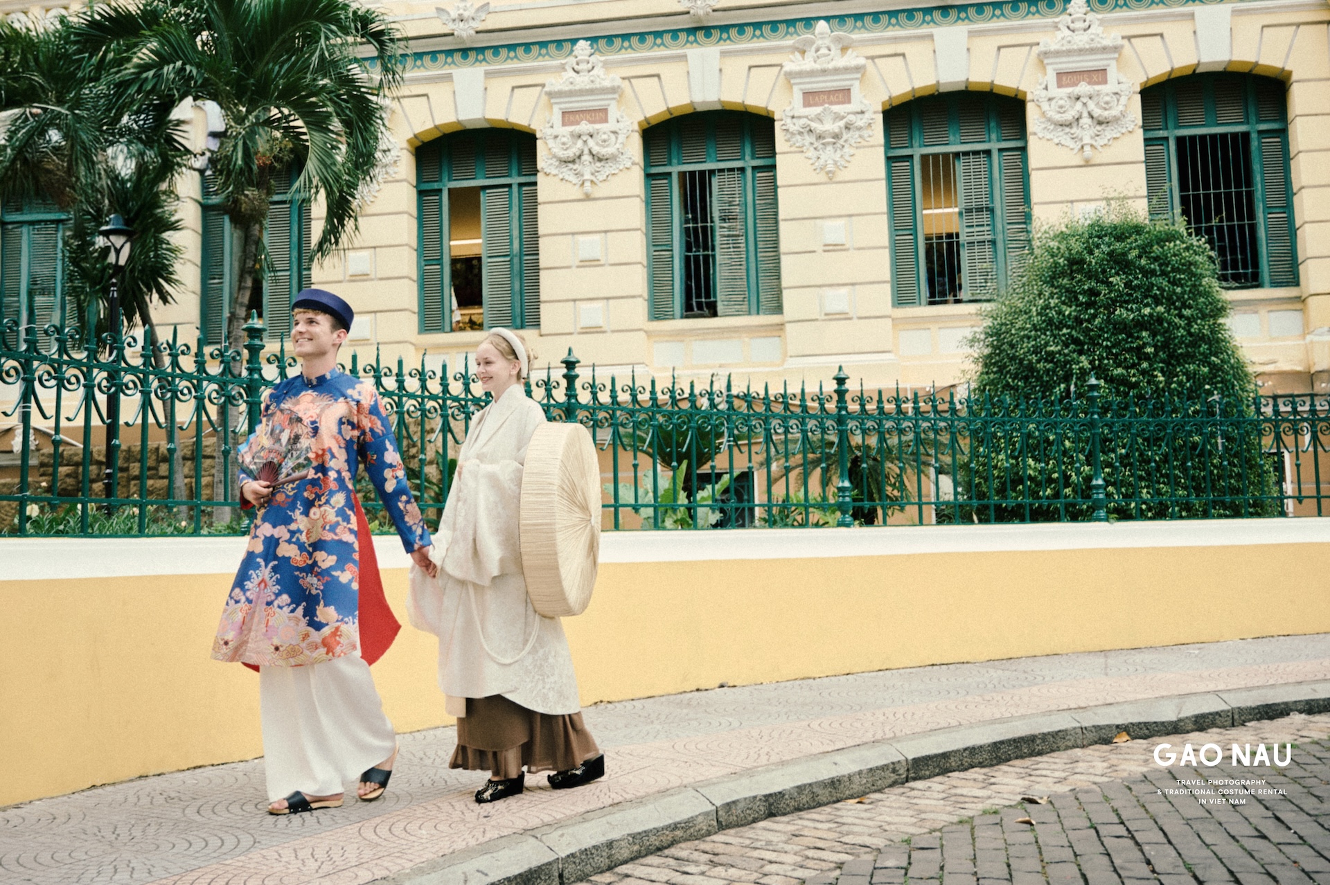 Timeless Beauty in Ao Dai: Professional Photoshoot by Gao Nau Studi