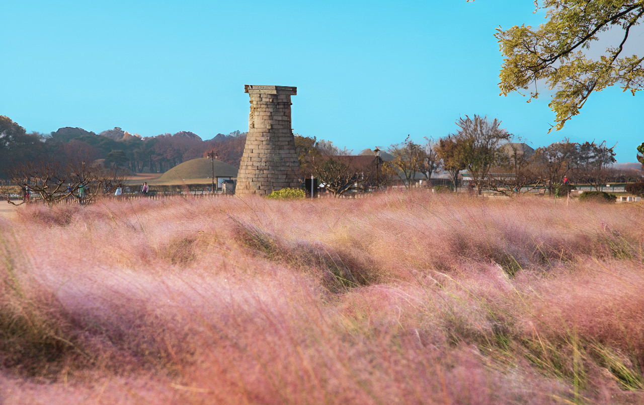 瞻星臺由花崗岩堆砌而成，過去用於觀測星象與農耕曆法。