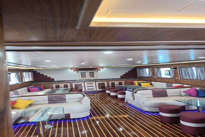 boat-salon-marsa-mubarak