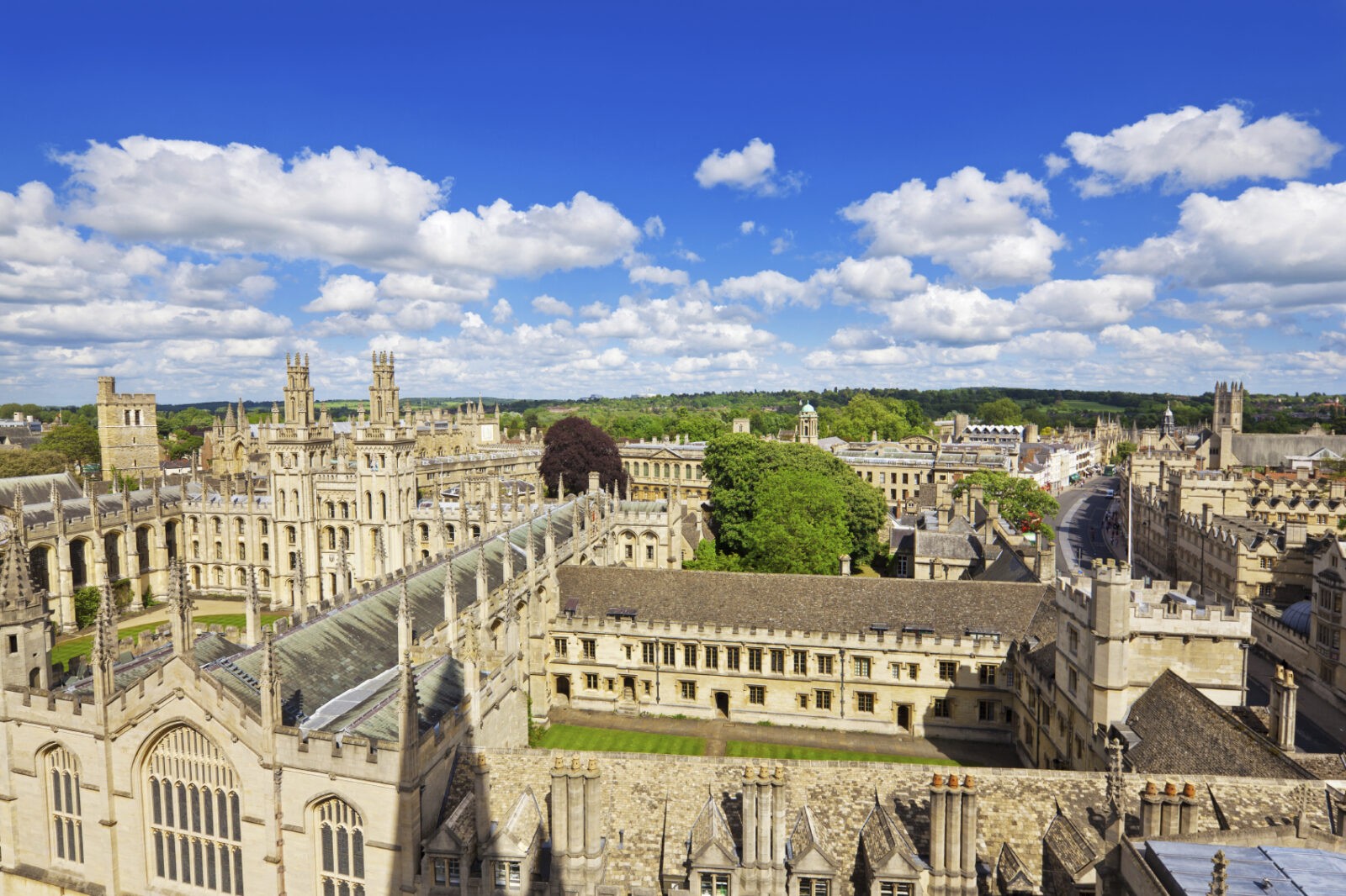 Inspector Morse with Lewis & Endeavour Sites Walking Tour in Oxford