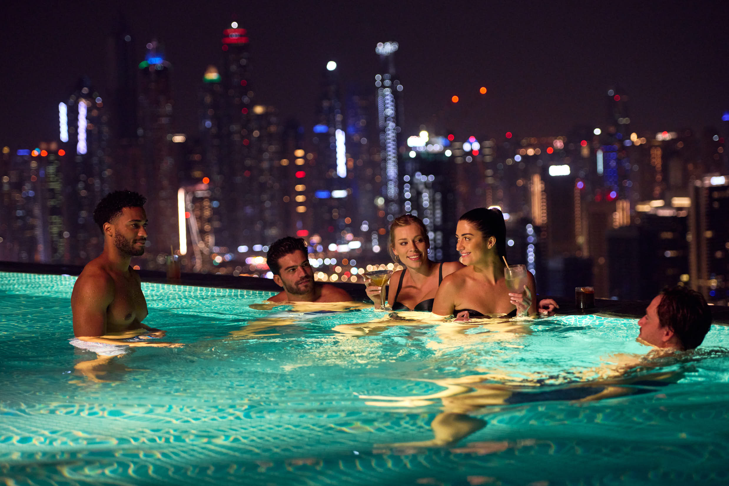 迪拜無限天際泳池 (Aura Skypool Dubai)