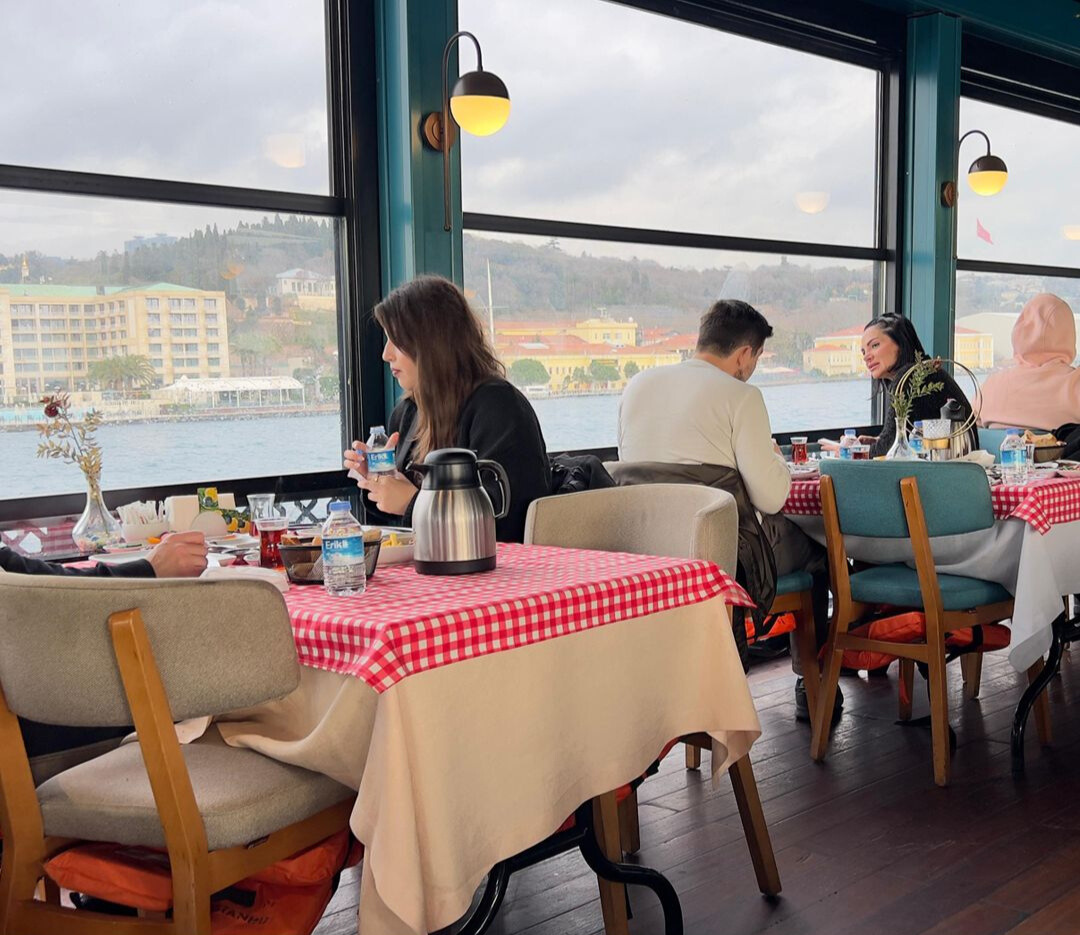 Traditional Turkish Breakfast and Bosphorus Cruise