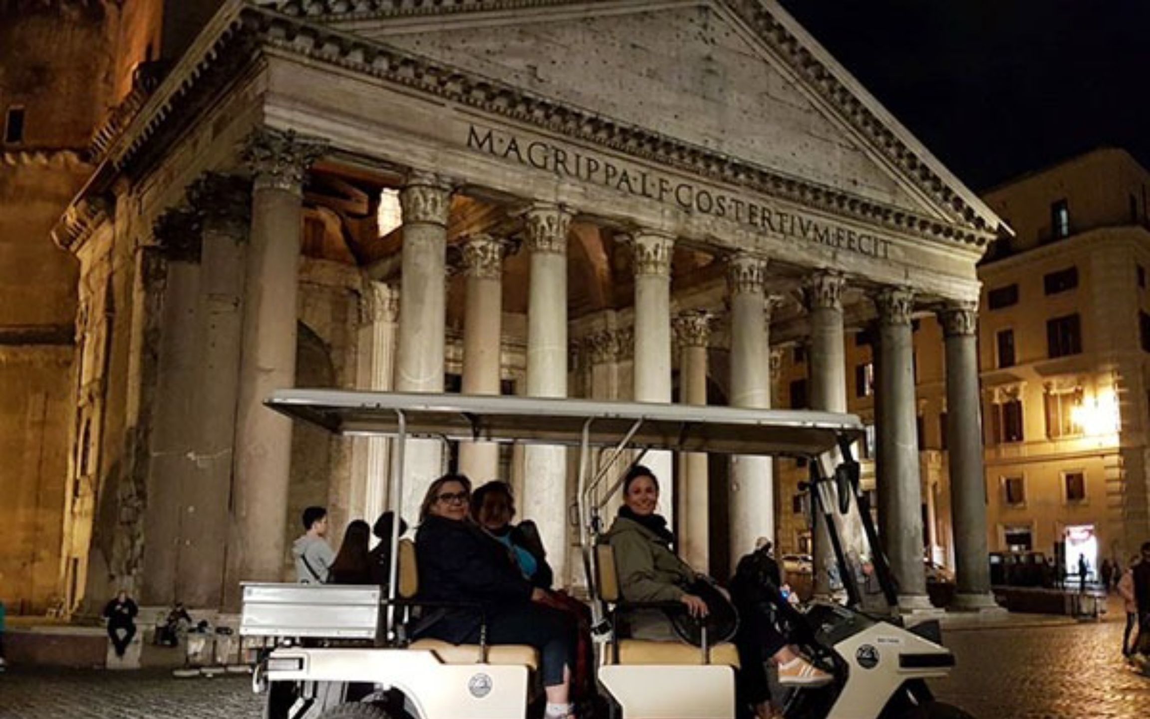 Rome golf cart sightseeing private tour at night 