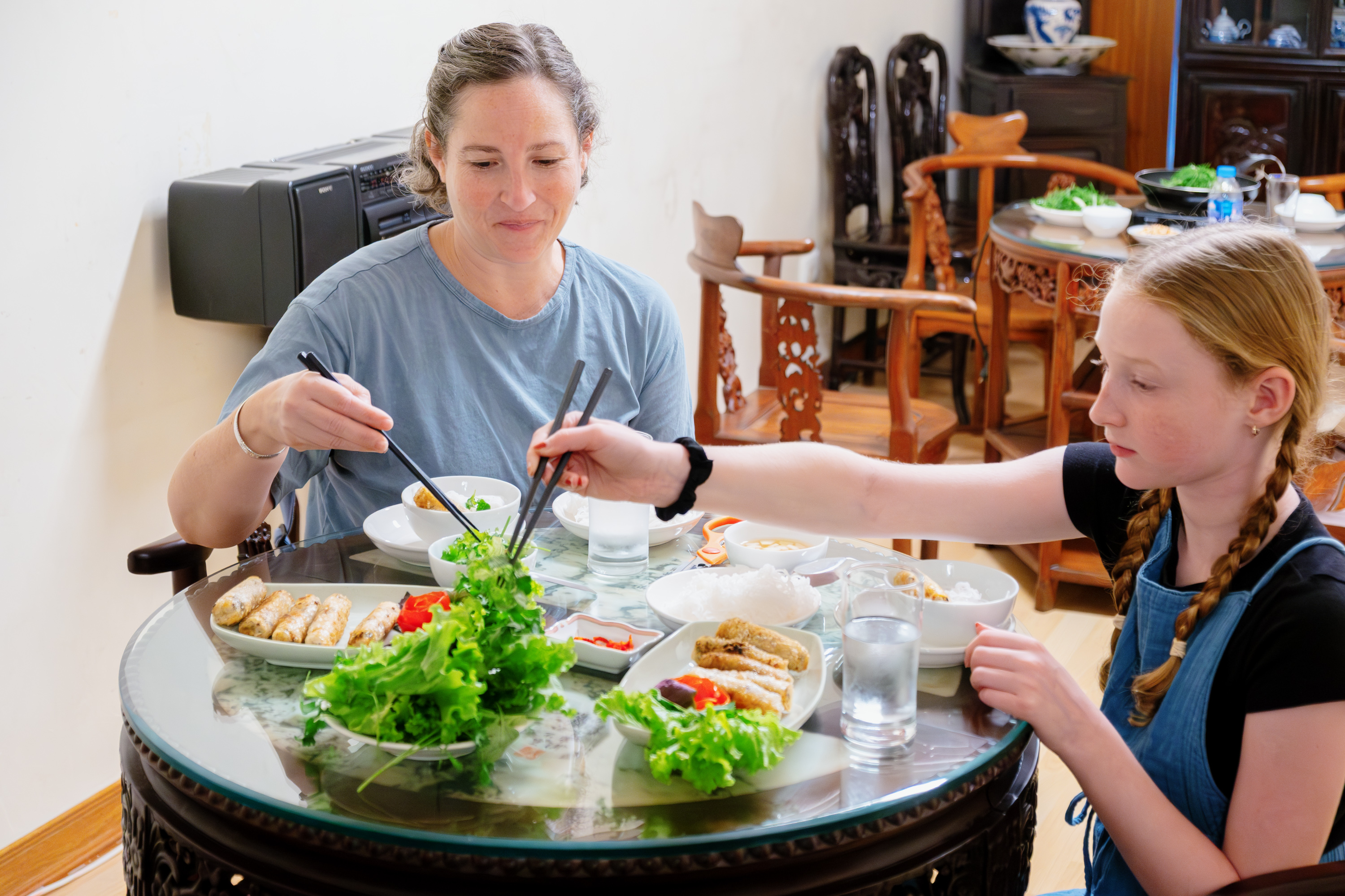 Hanoi's Heritage: Embroidery Workshop in Traditional House