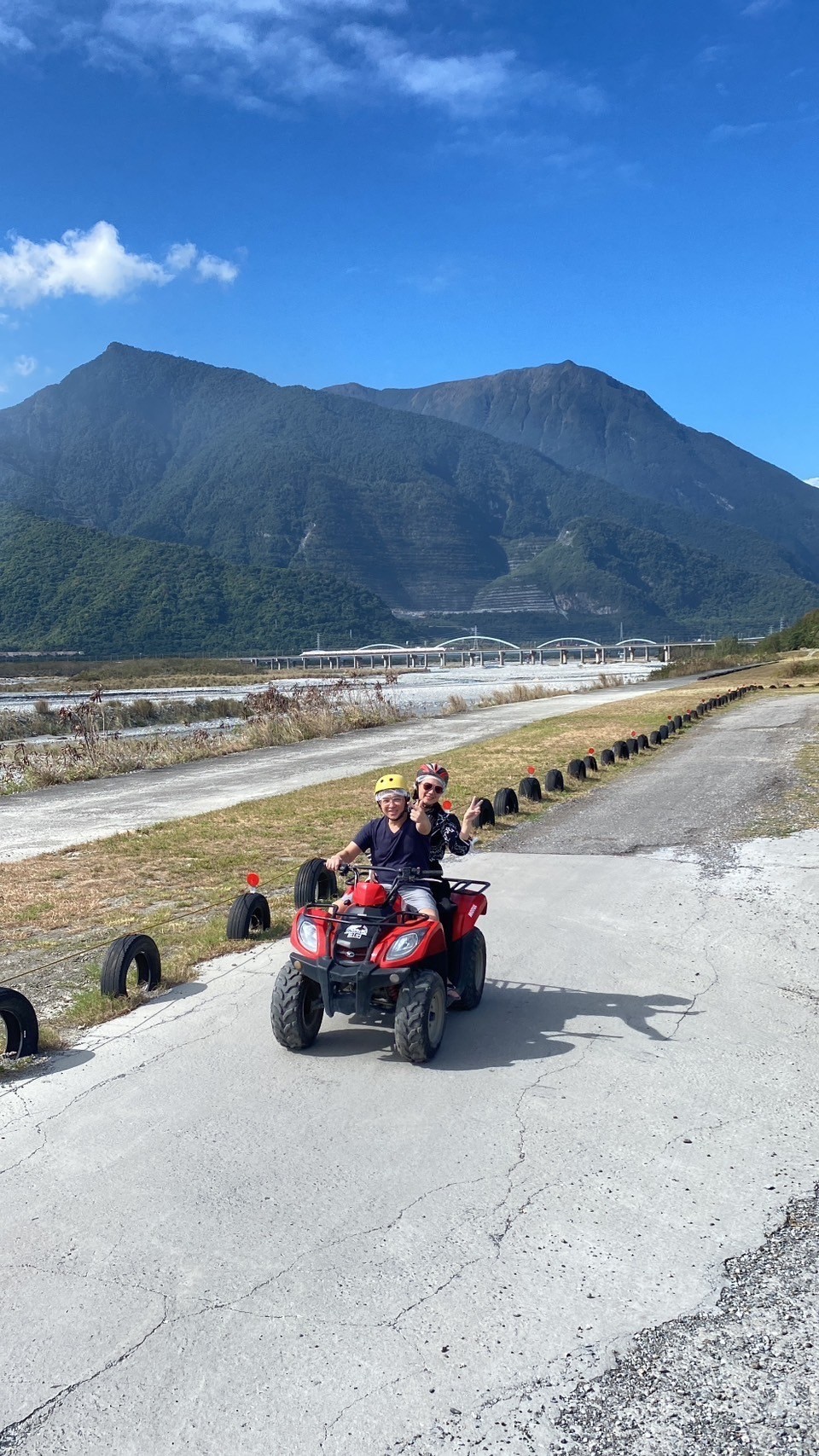 Hualien: Mengge Sky Mirror ATV Experience｜With tickets to Chongdeying Farm