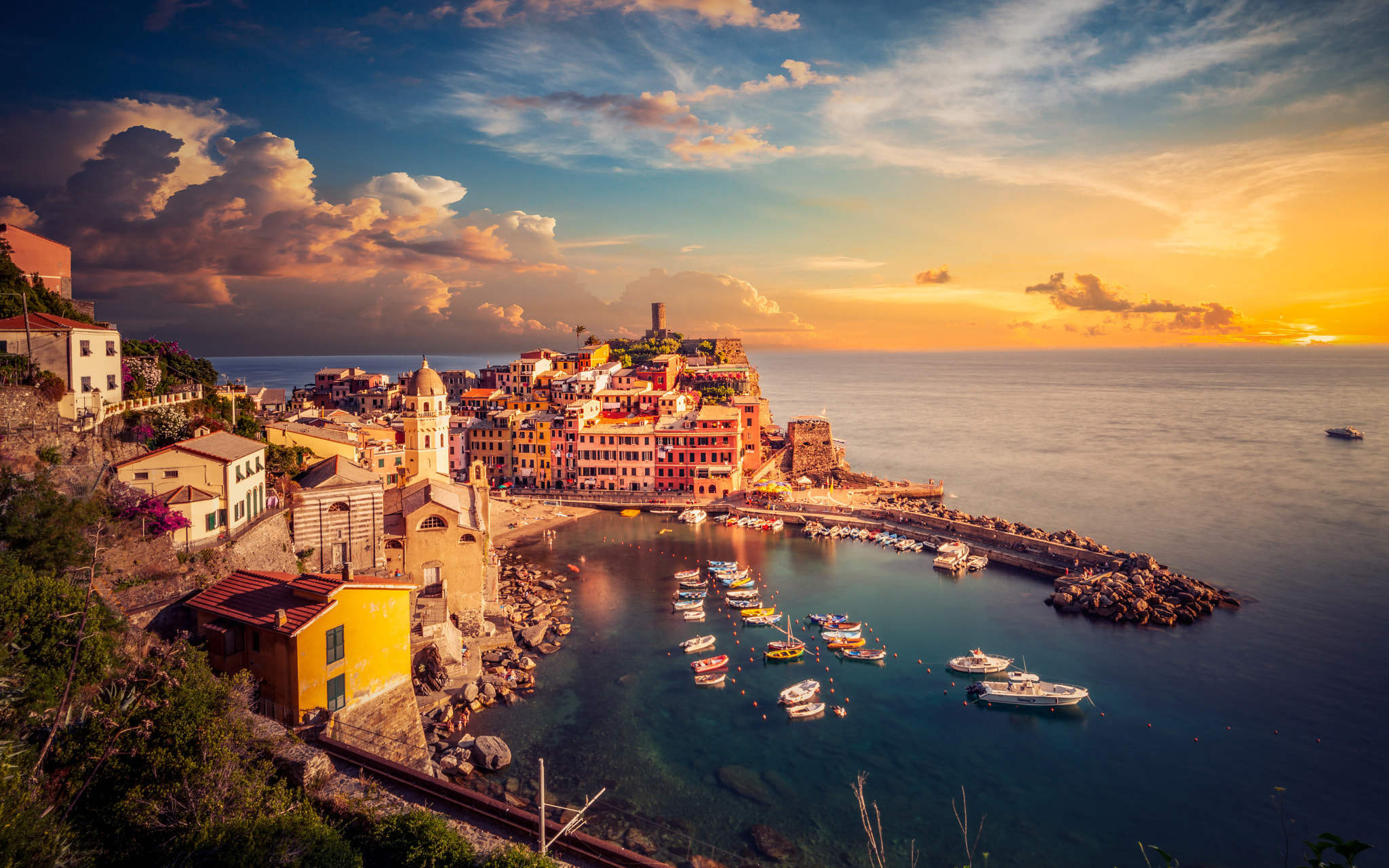 Pisa Tower & Cinque Terre Day Trip from Florence (Chinese Guided Tour)