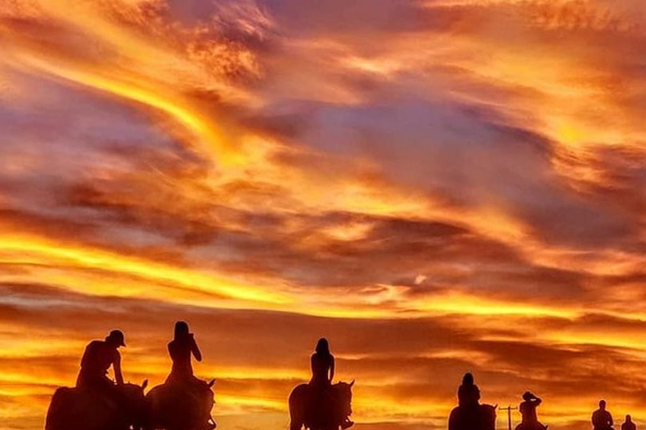 Wild West Sunset Horseback Ride with Dinner in Las Vegas