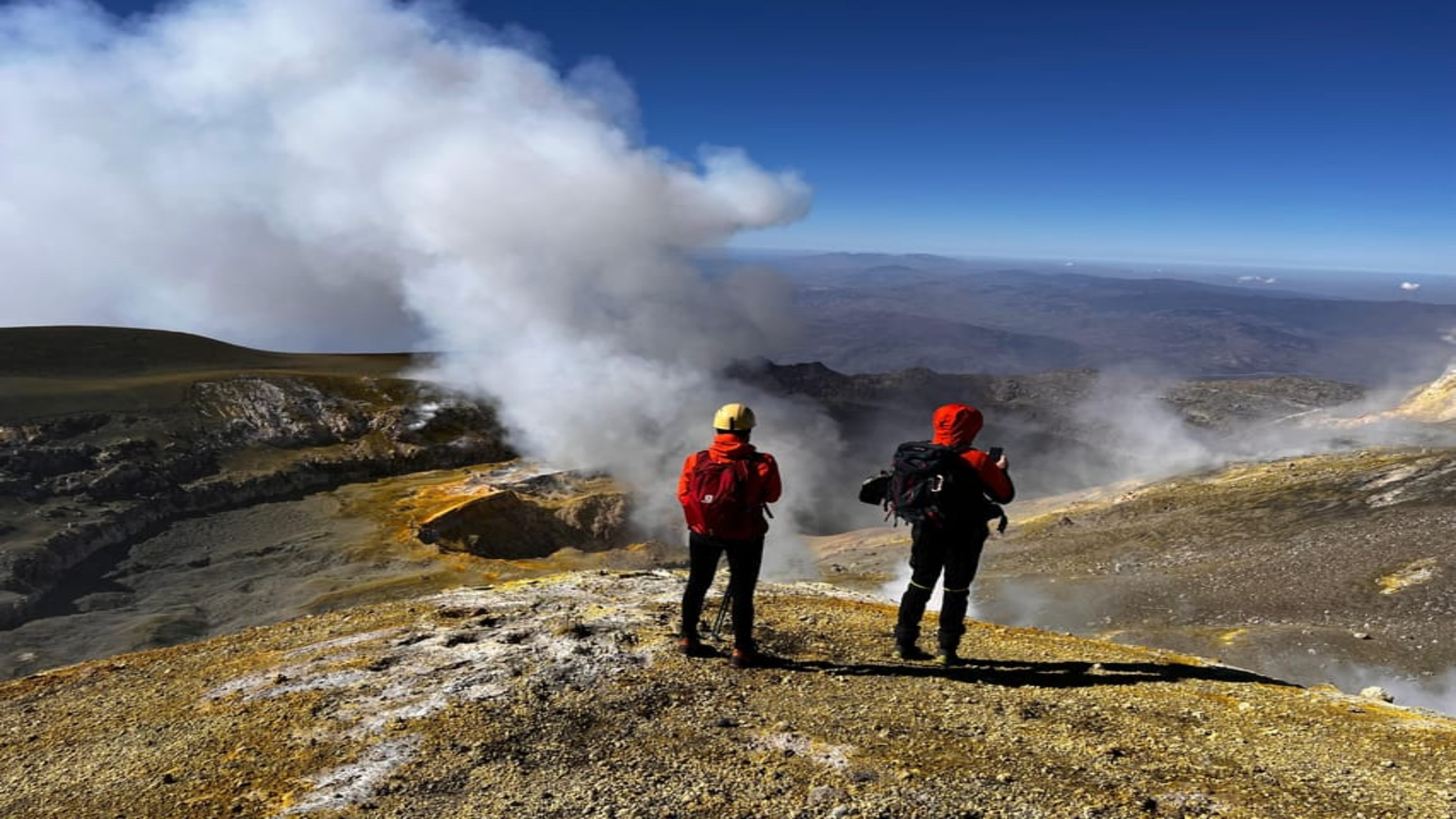 Linguaglossa Mount Etna Half-Day Small Group Volcano & Wine Tour