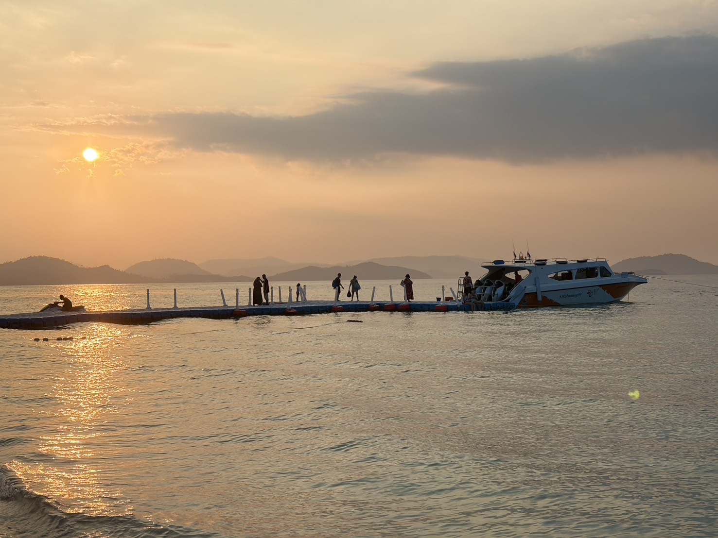 私人雞蛋島悠閒日落之旅