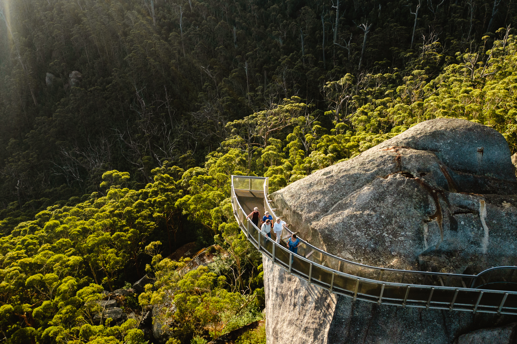 西澳波隆古魯普國家公園「城堡岩 (Castle Rock)」的空拍圖 西澳波隆古魯普國家公園「城堡岩 (Castle Rock)」的空拍圖