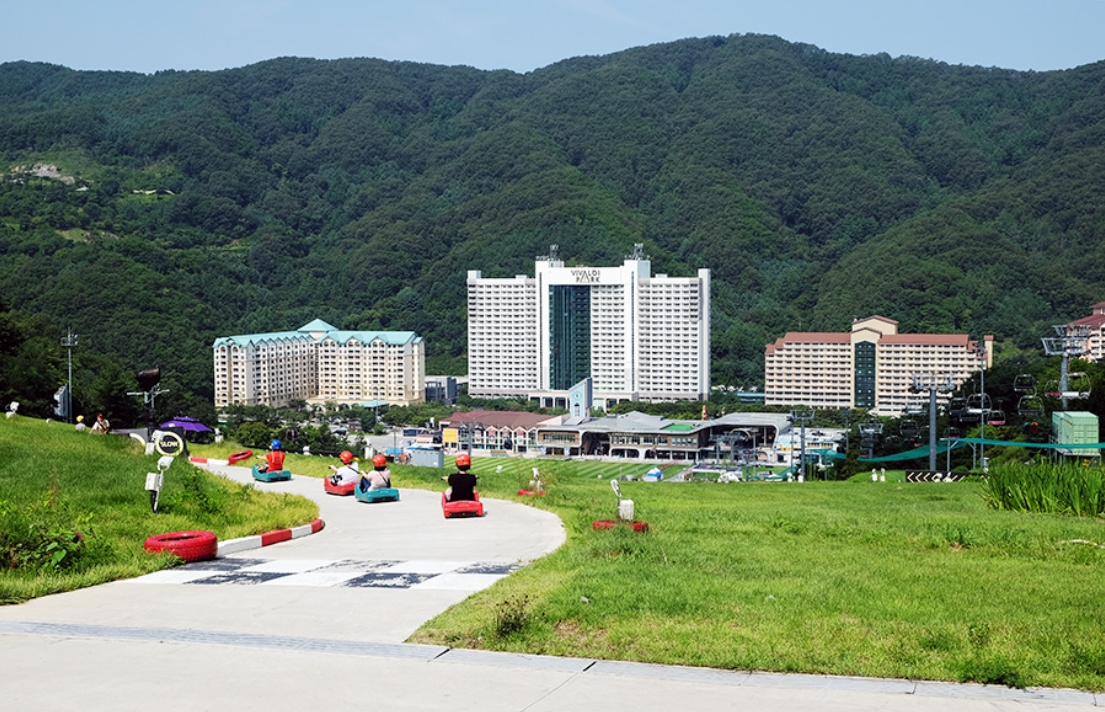 晨靜樹木園 + 樂高樂園或洪川雪橇世界