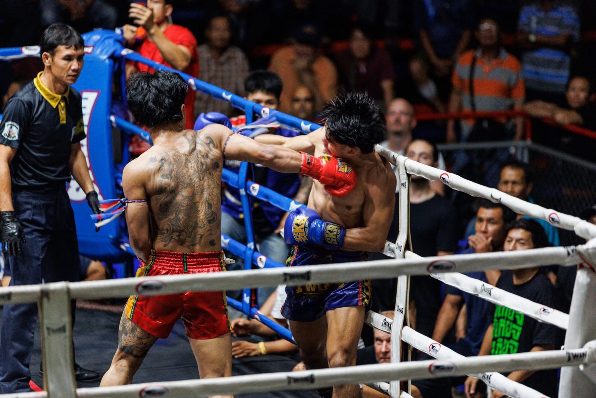 Muay Thai Panthamit at World Siam Stadium in Bangkok