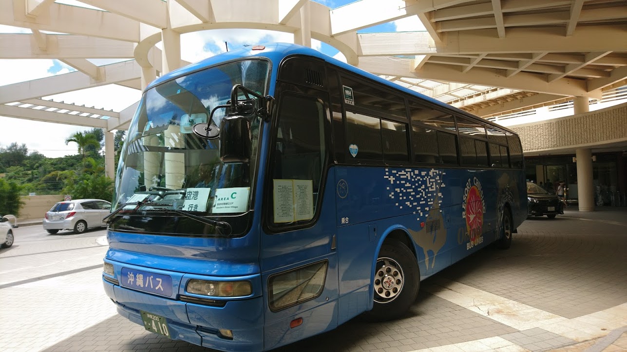 那霸機場（OKA）至沖繩市區利木津巴士接送