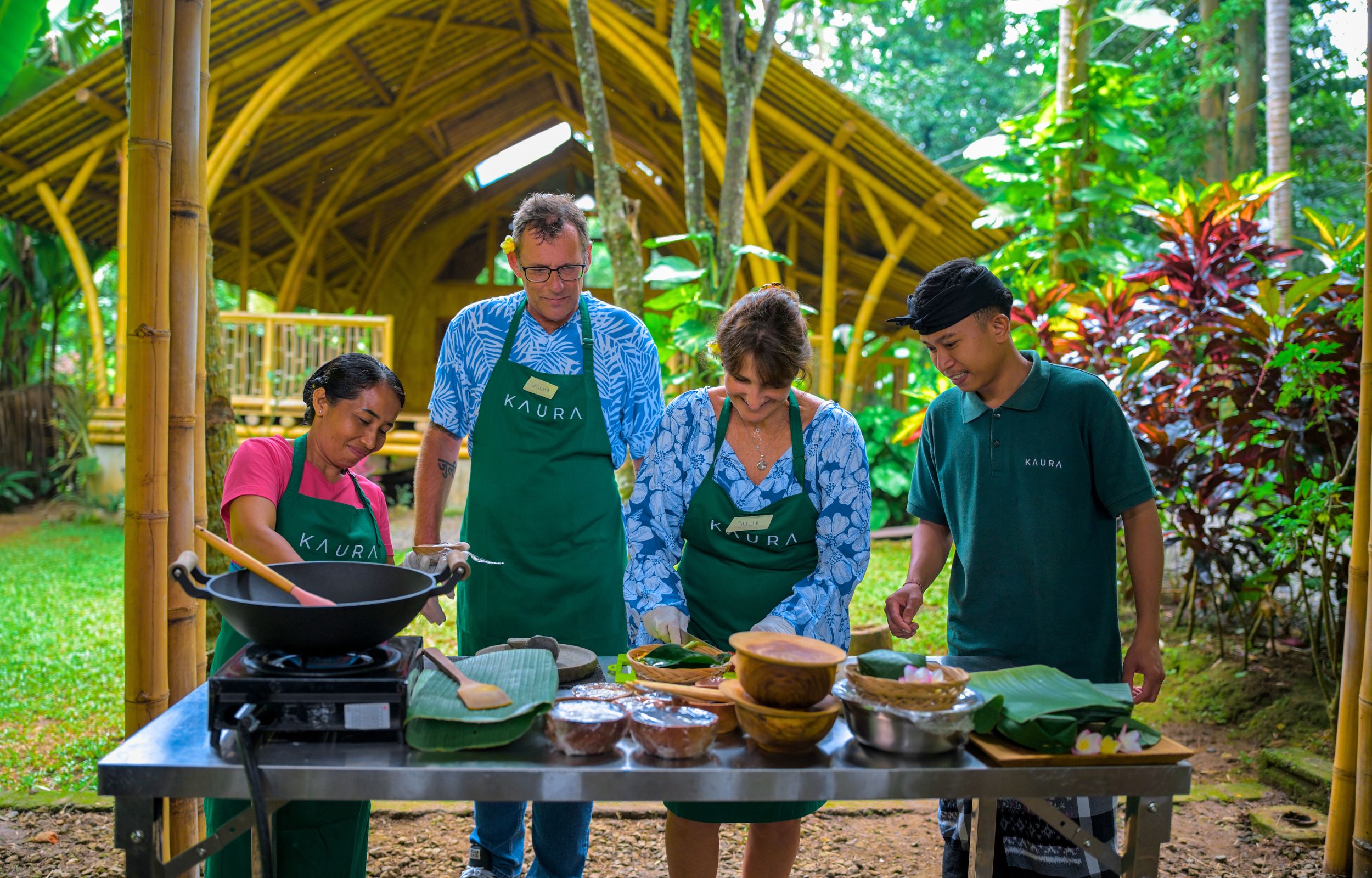 Кулинарный мастер-класс Каура и пешеходная экскурсия по деревне на Бали