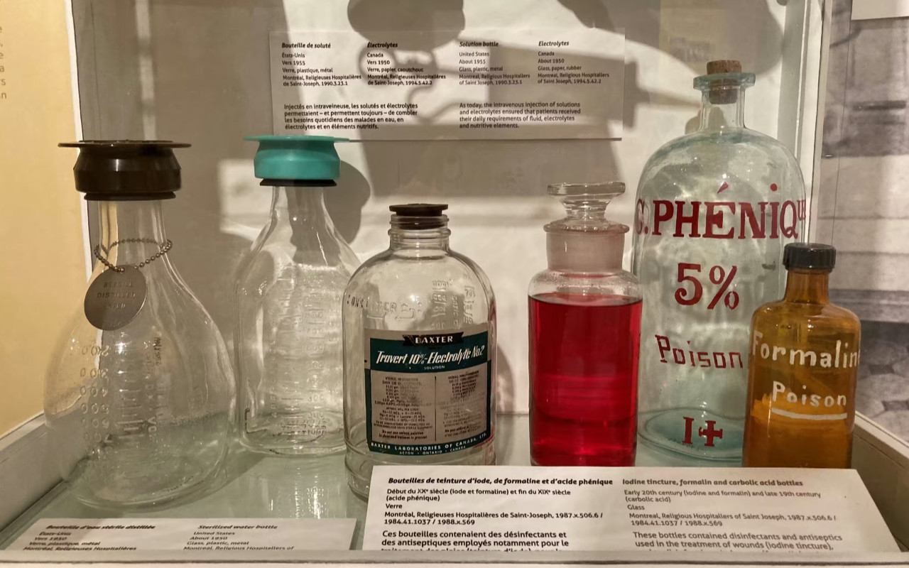 探索這些引人入勝的藥用及毒藥瓶背後,令人驚訝的歷史 探索這些引人入勝的藥用及毒藥瓶背後,令人驚訝的歷史