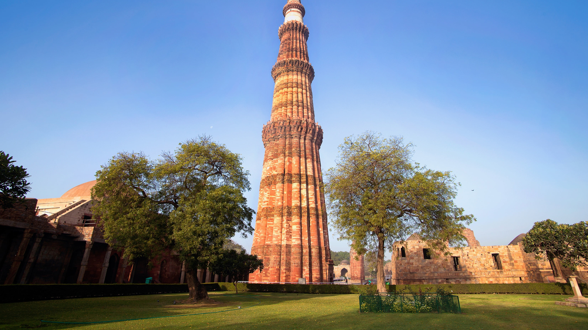 17-Days Delhi, Rajasthan, Agra &amp; Varanasi Tour with Local Guide