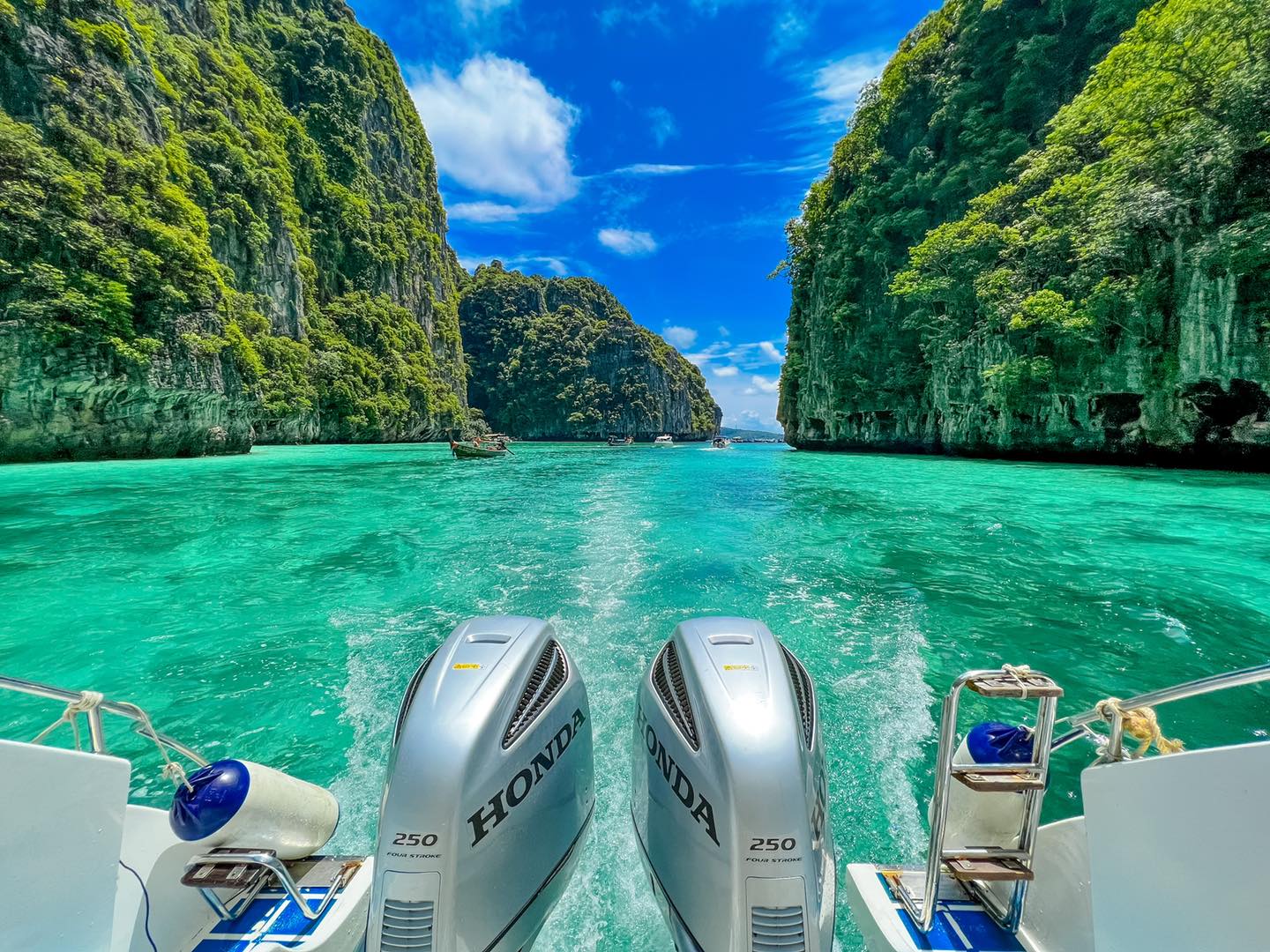 皮皮島一日浮潛之旅