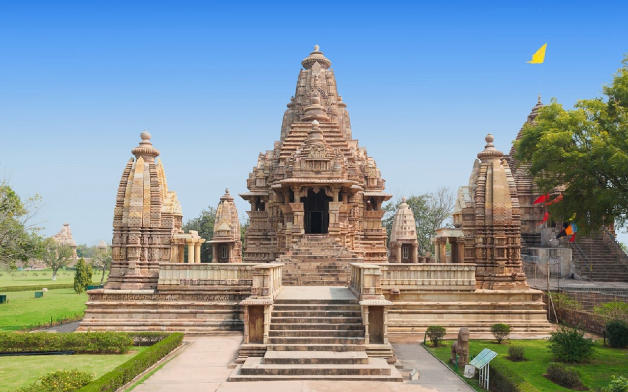 Explore the Best of Khajuraho (Guided Half Day City Sightseeing Tour