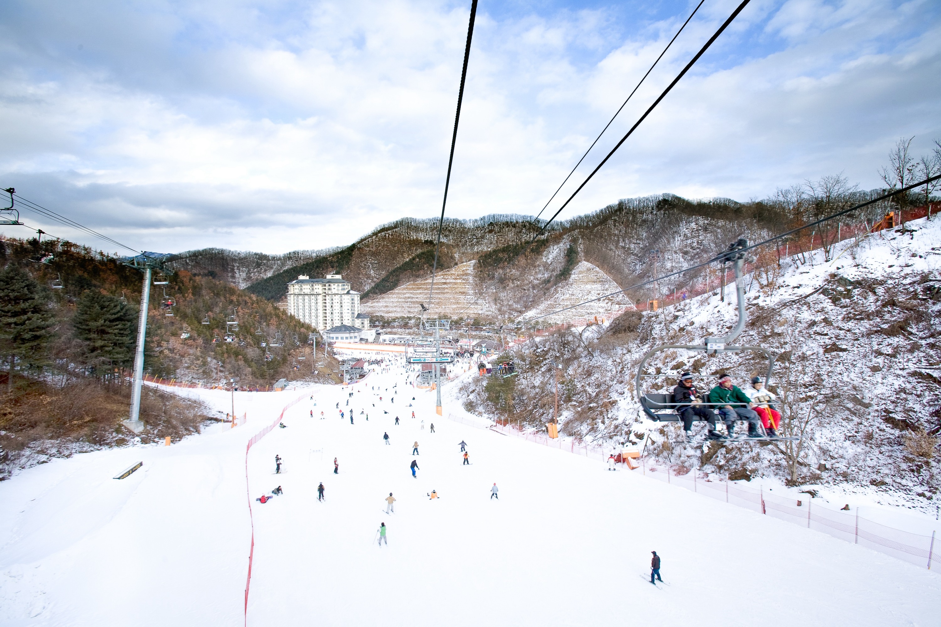 伊利希安滑雪和滑雪板 3 日或 4 日首爾出發多日遊