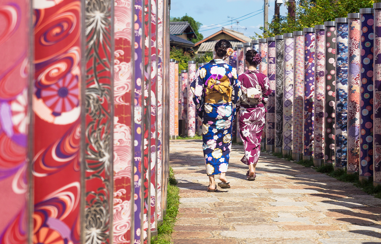 京都寶藏之旅 | 三千院（6/7月可賞繡球花） & 嵐山深度悠閒一日遊，嵯峨野小火車、竹林漫步、足湯溫泉暖身心|大阪或京都上下車