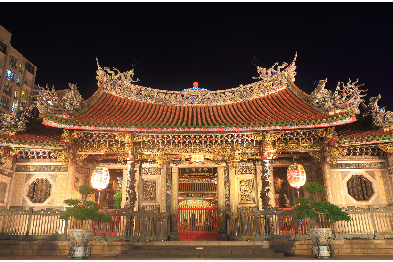 Taipei｜Night tour of famous sightseeing spots and bars in Taipei city